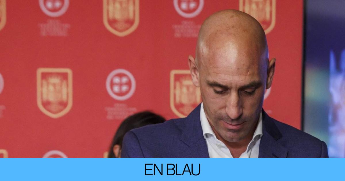 Esta es la madre de Luis Rubiales Ángeles Béjar atrincherada en una