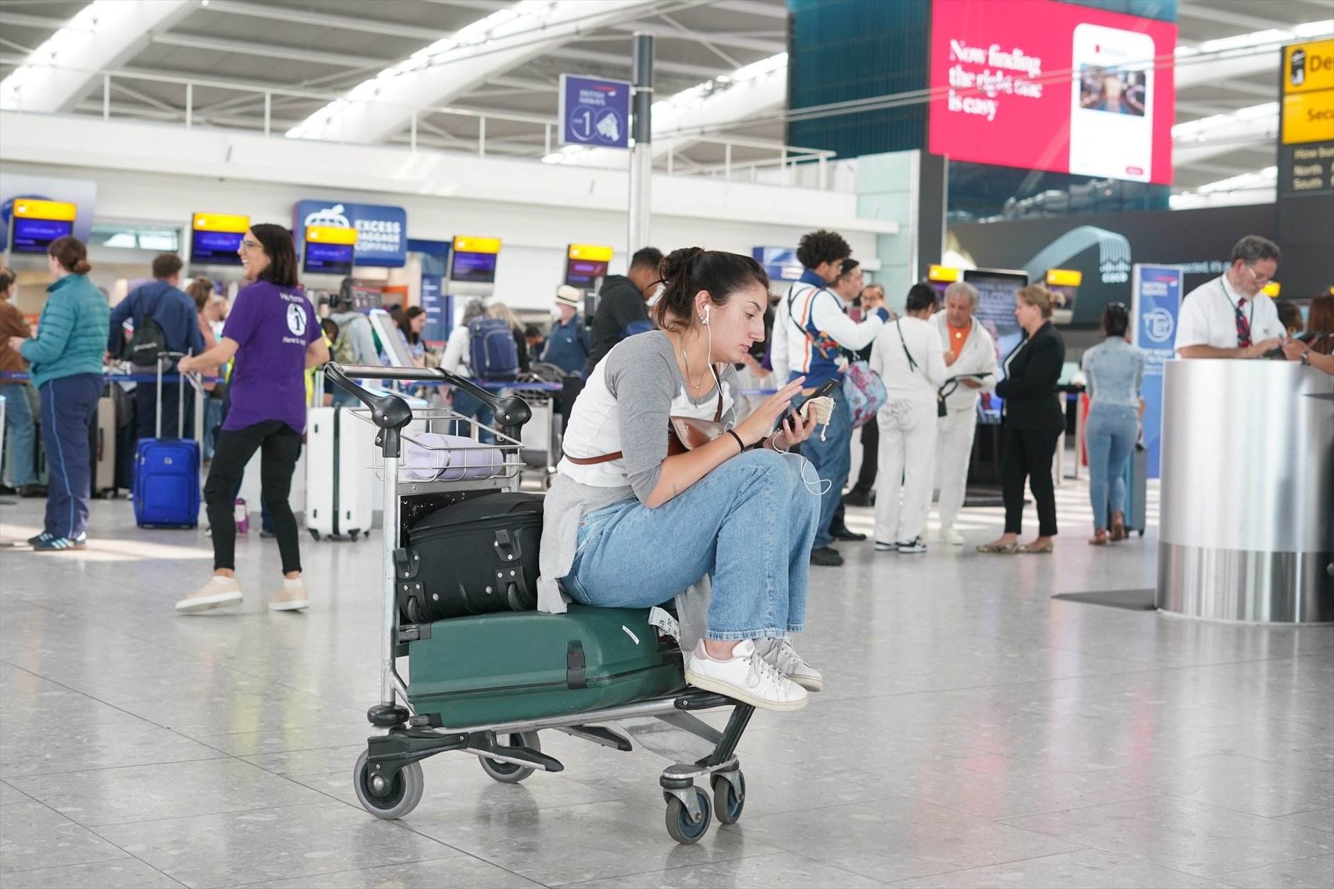 Mi vuelo se ha retrasado cuándo y cómo puedo reclamar una indemnización