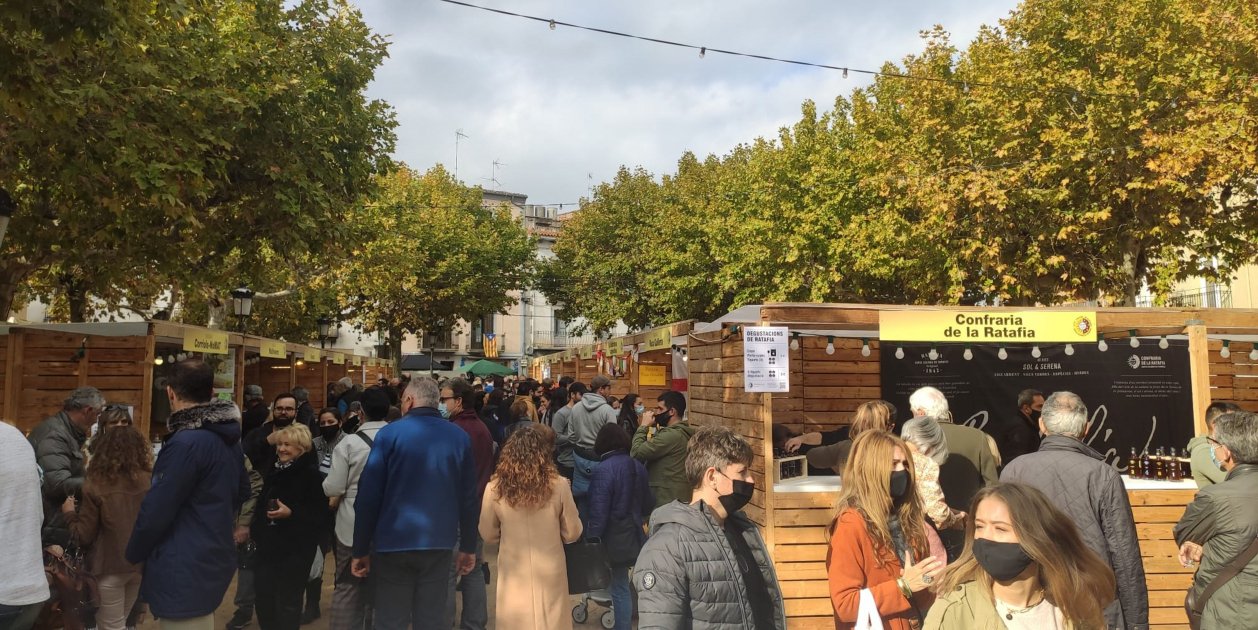 Afluencia Masiva A La Fiesta De La Rataf A En Santa Coloma De Farners