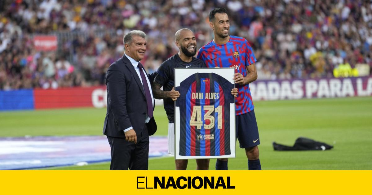 Dani Alves vuelve al Barça