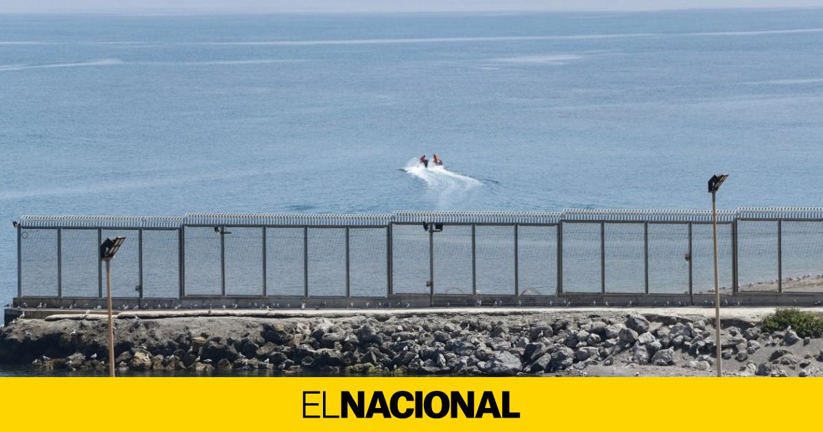 Nuevo Intento Masivo De Entrada De Migrantes A Ceuta Por Tierra Y Por Mar