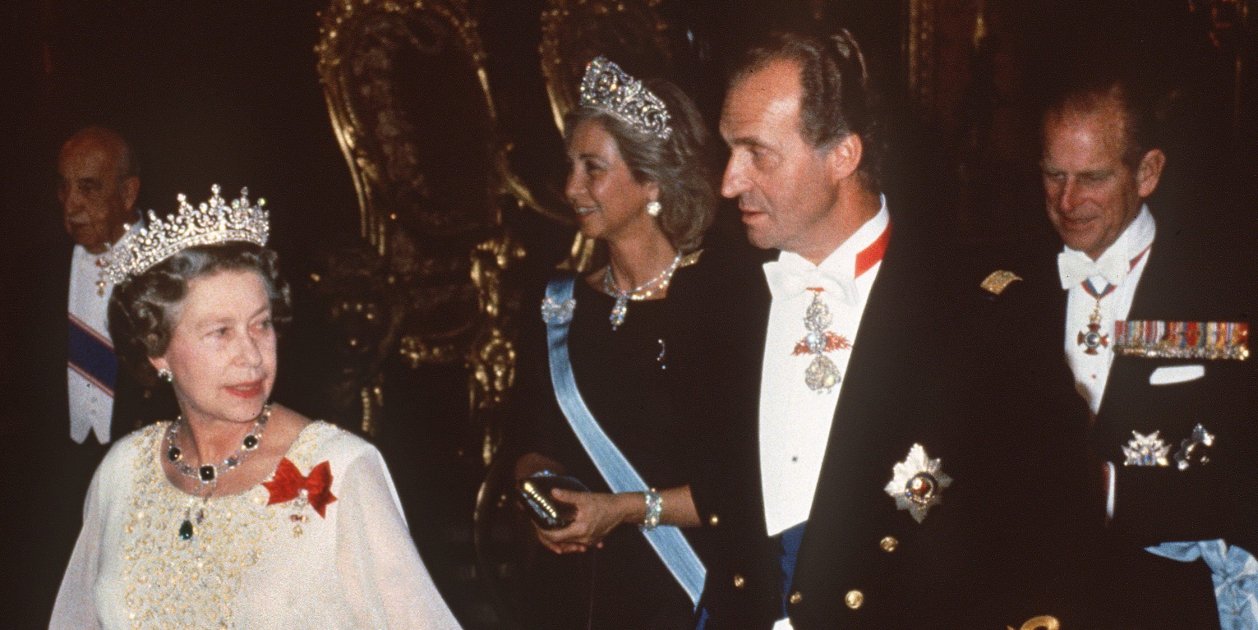 Cu L Es El Parentesco Entre La Reina Isabel Ii Y Juan Carlos I De Espa A