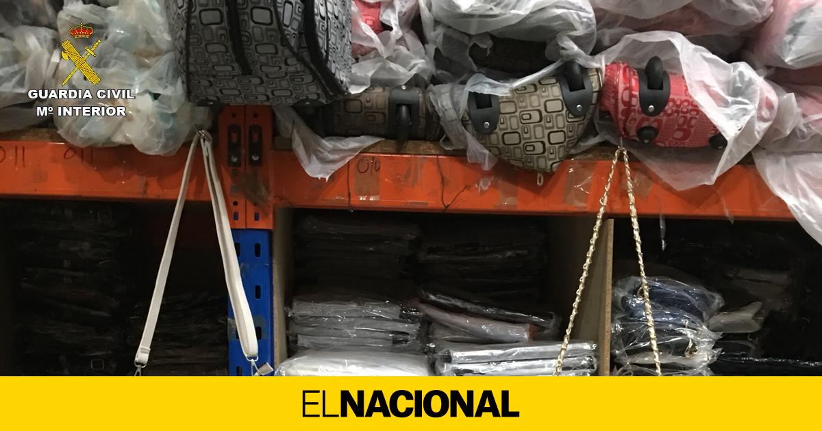 Golpe policial contra el top manta intervienen más de 3 000 bolsos