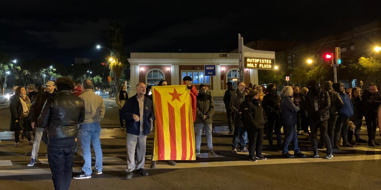 35è dia de protestes postsentència els CDR tallen la Meridiana i la