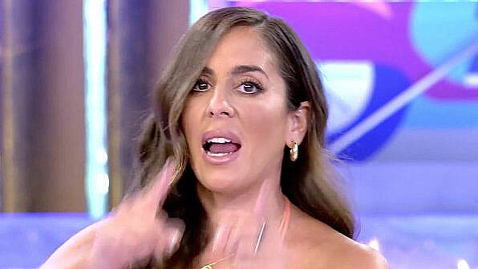 “¡No quiero!”. Anabel Pantoja se sube por las paredes, su ex Omar Sánchez pillado con una famosa de Telecinco