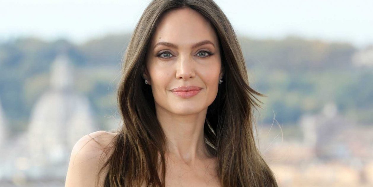 Angelina Jolie Grande 4 1258x630 