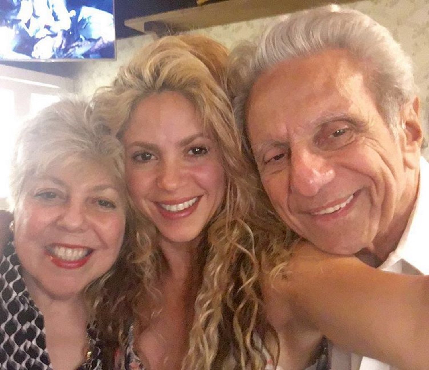 La mare de Shakira defensa Piqué