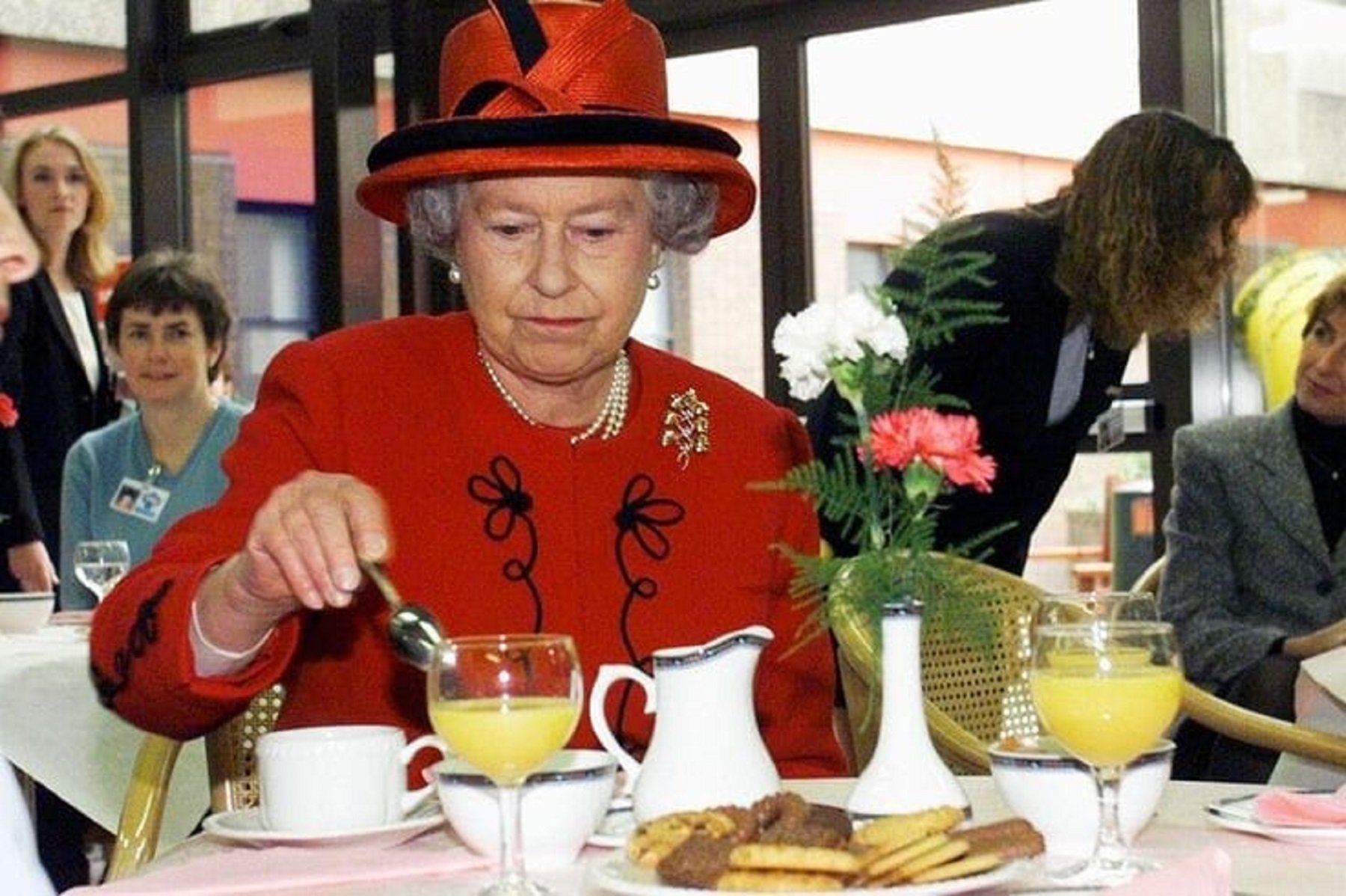 El secret més ben guardat de la casa reial britànica, el sorprenent cantant que agradava a la reina Isabel II