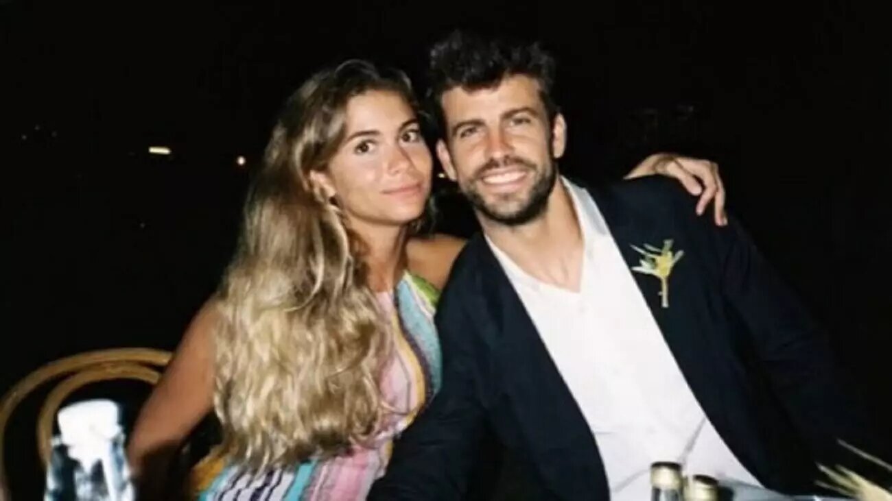 Clara Chía y Piqué, grabados con teléfono móvil dentro del coche