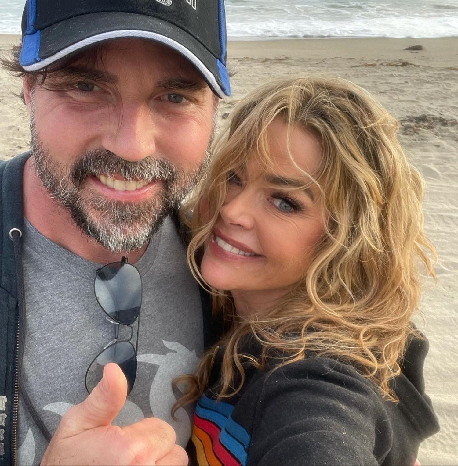 Disparan a la famosa actriz Denise Richards cuando iba en coche con su  marido