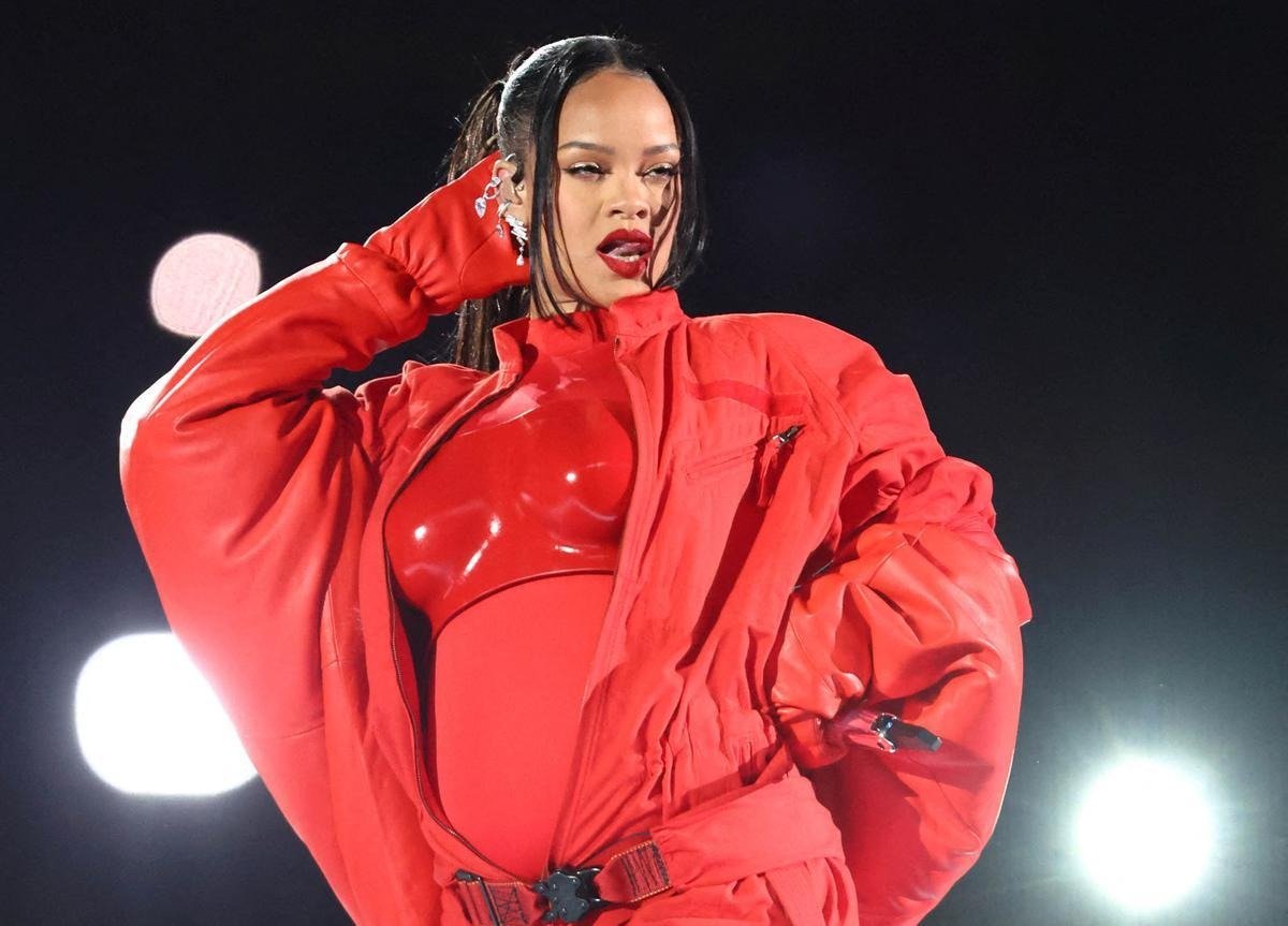 Lo que ha cobrado Rihanna por aparecer en la Superbowl