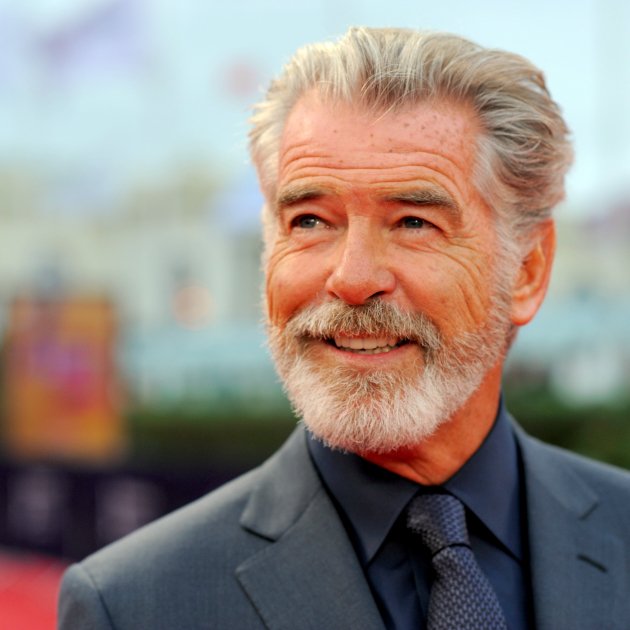 Pierce Brosnan A Los 70 Años Demuestra Que Es Todo Un Artista Fuera Del ...