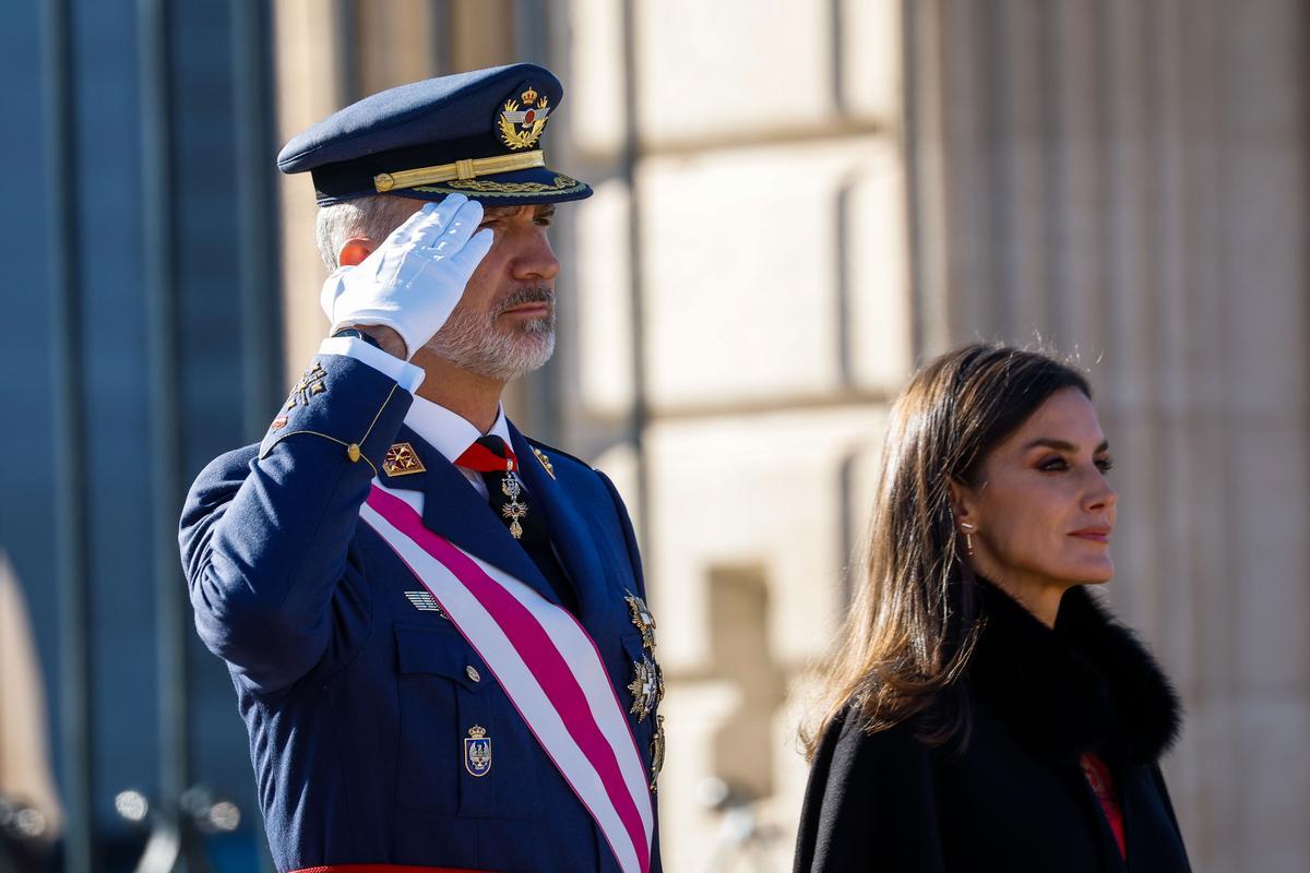 Bochorno en la Pascual Militar por el lío de cama de Letizia con un alto mando del ejército