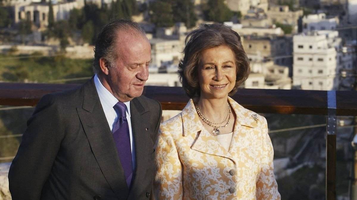 Juan Carlos I, infiel a Sofía con su prima