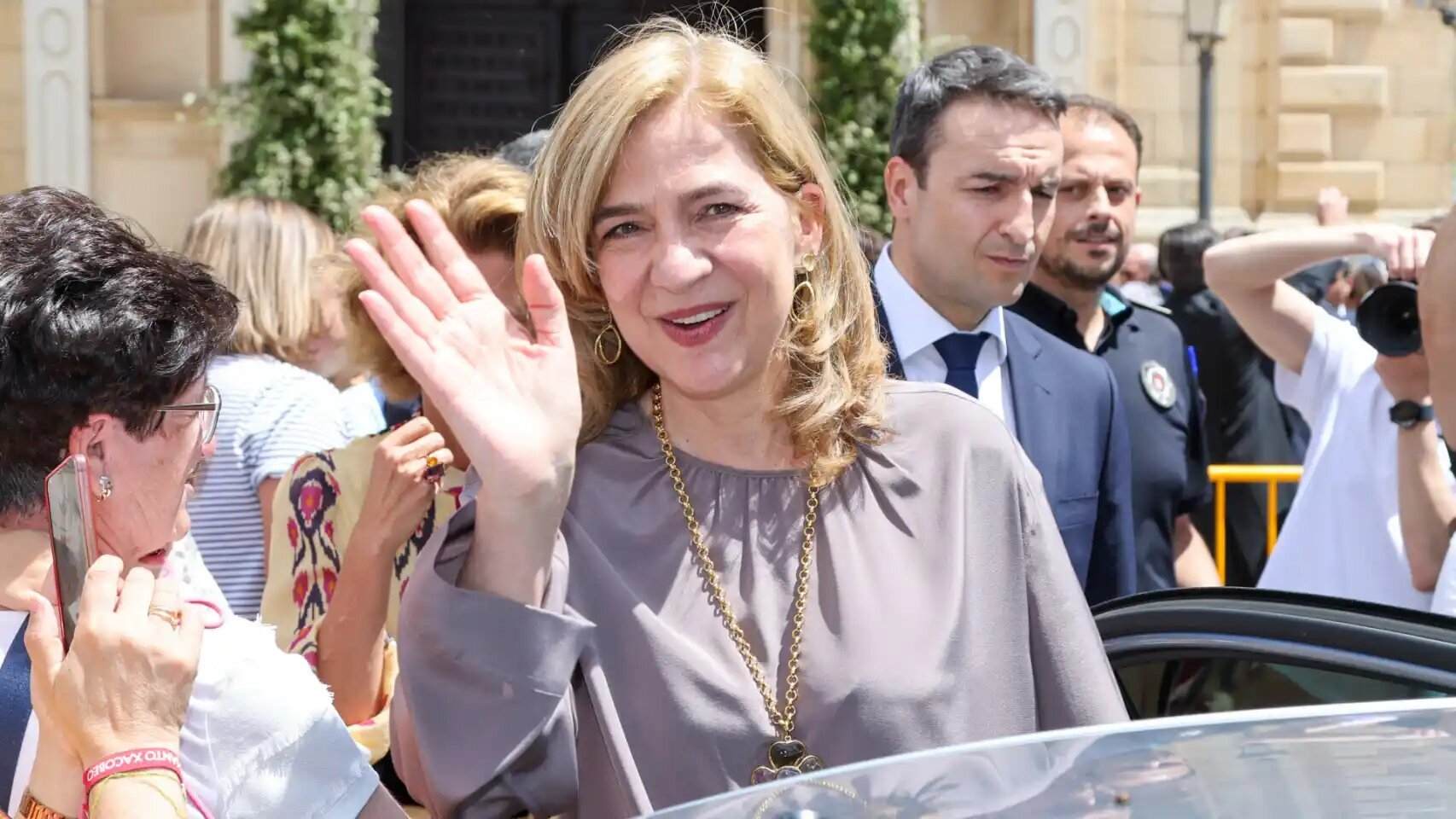 La infanta Cristina, decepcionada con su hermano, meses sin hablar