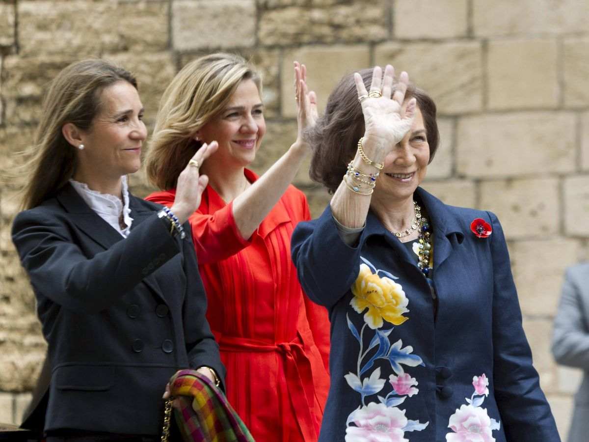 La reina Sofía dispara la preocupación de sus 2 hijas, que culpan a su hermano del daño irreparable