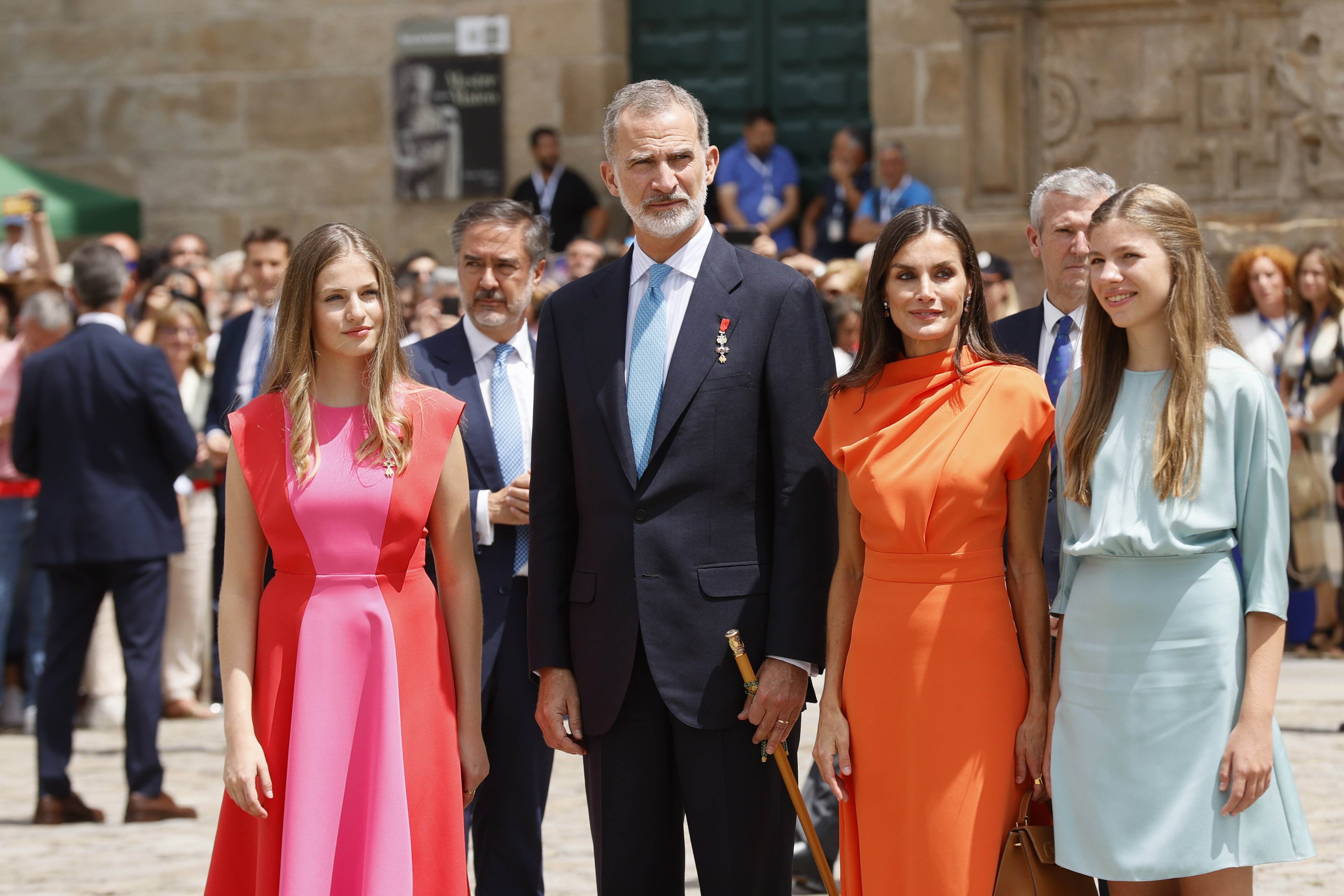 Letícia munta un ciri a Zarzuela amb el vestit d'Elionor per als Premis Princesa d'Astúries