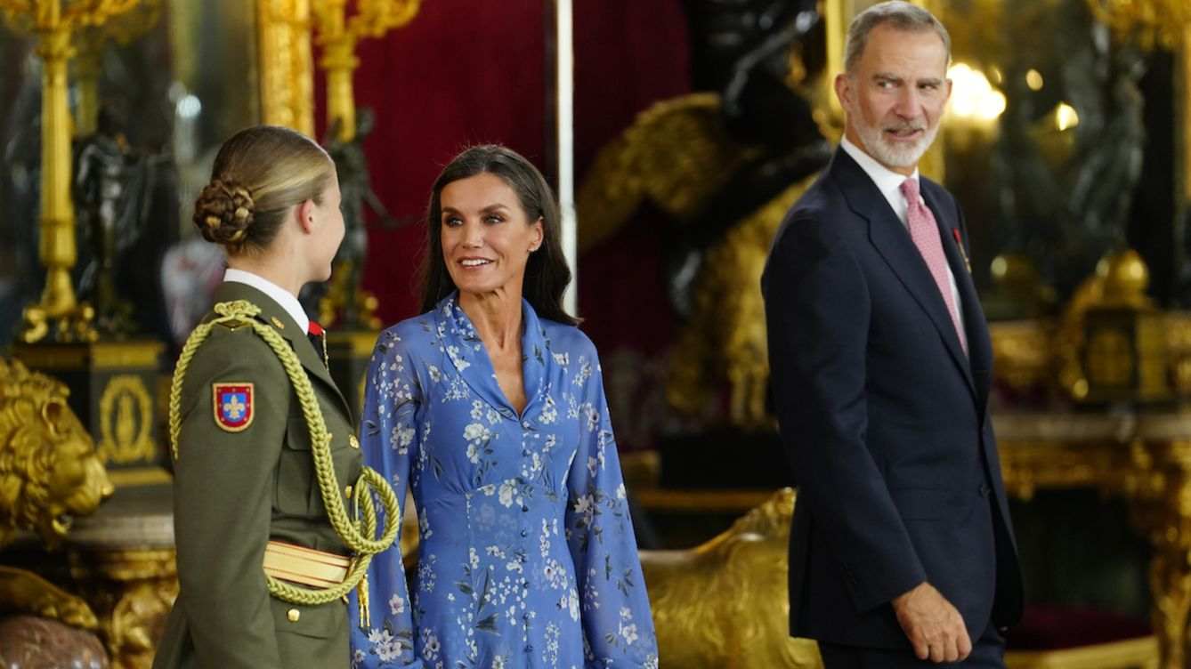 Casa Real, obligada a invitar a la mujer que puso a Letizia a caer de un burro