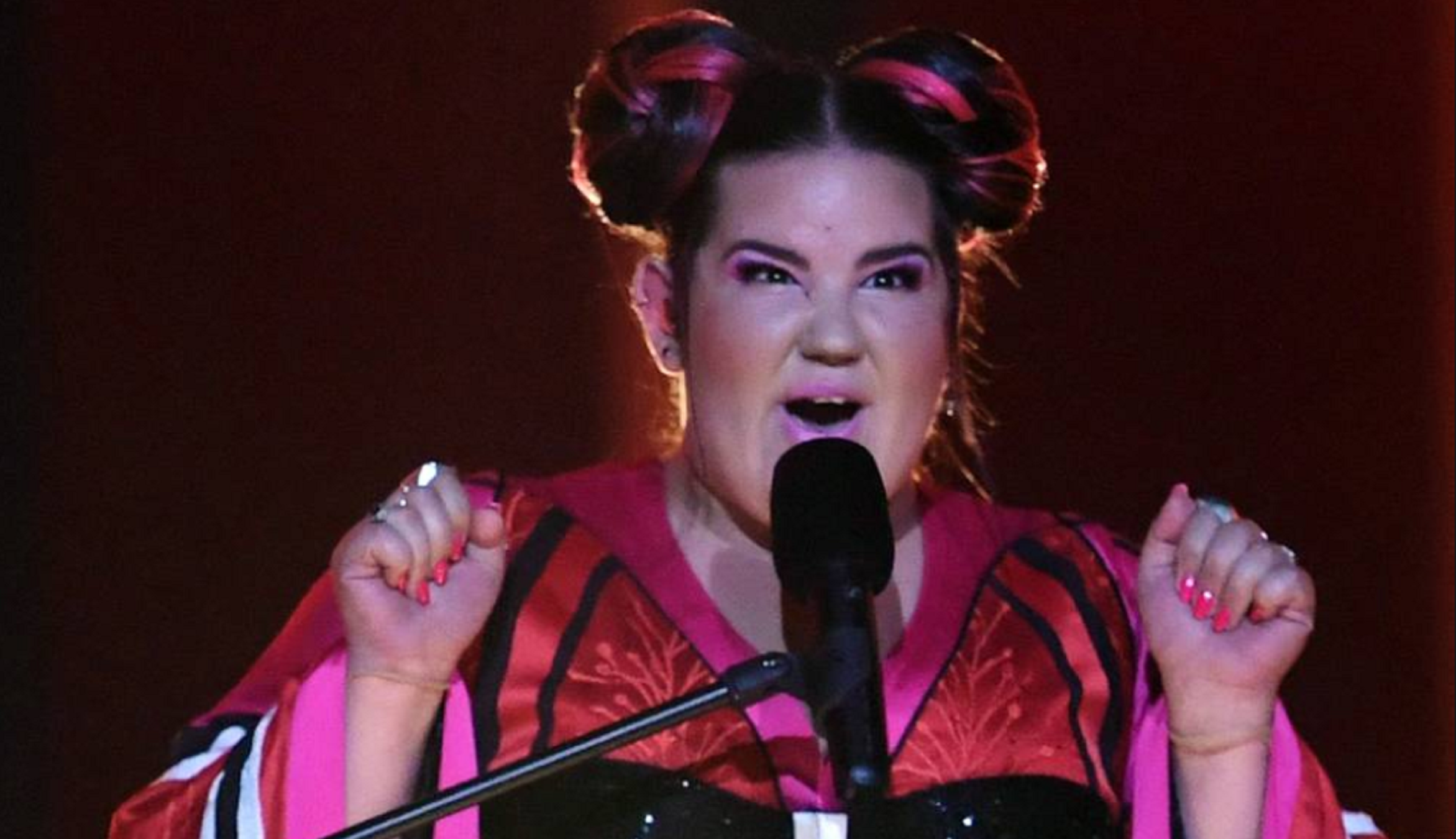 El director de OT llama "gorda" a la favorita de Eurovisión y le dicen "gordo tú"