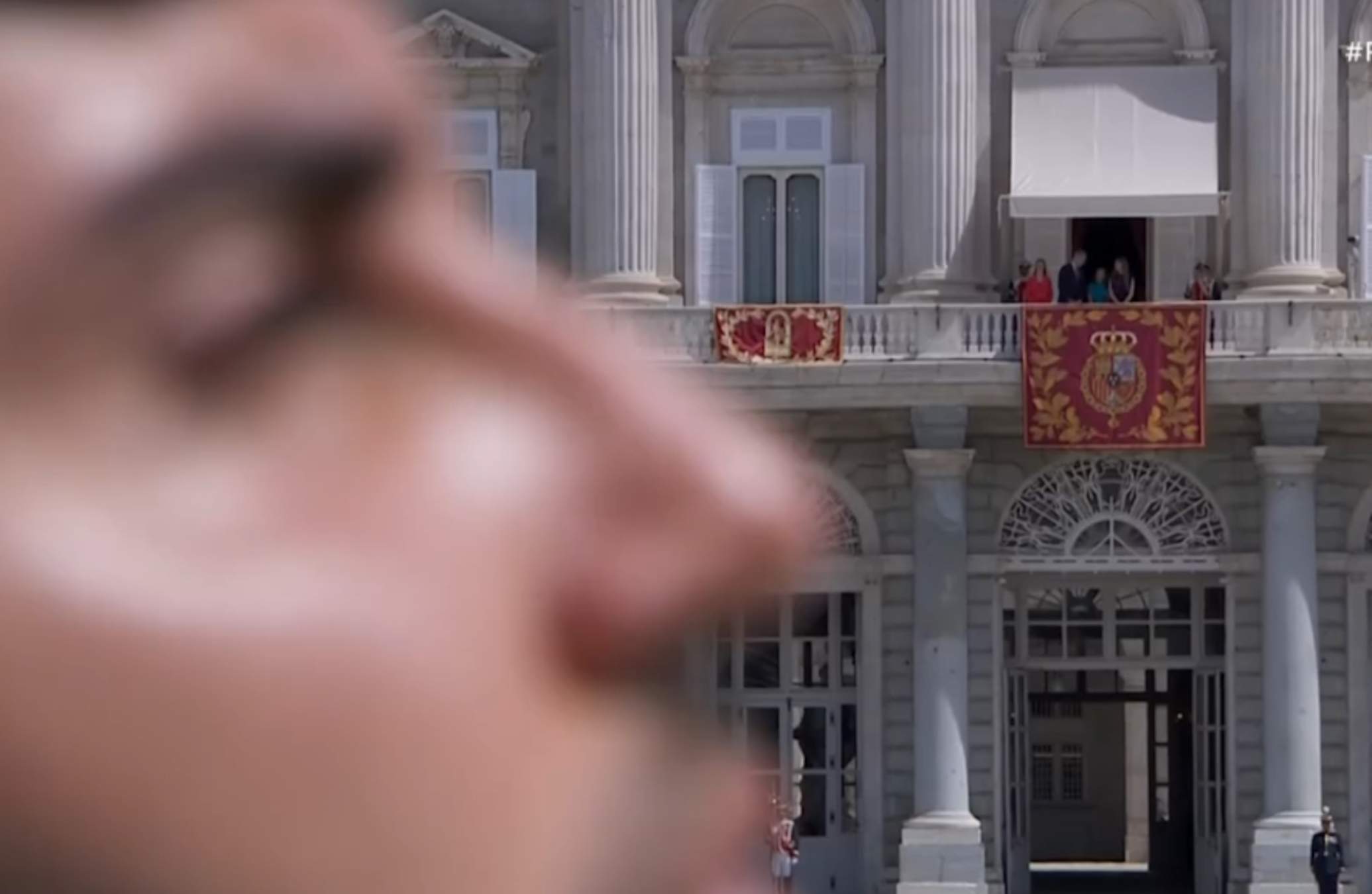 La imagen del aniversario de Felipe VI que revuelve el estómago, no cuidan los detalles