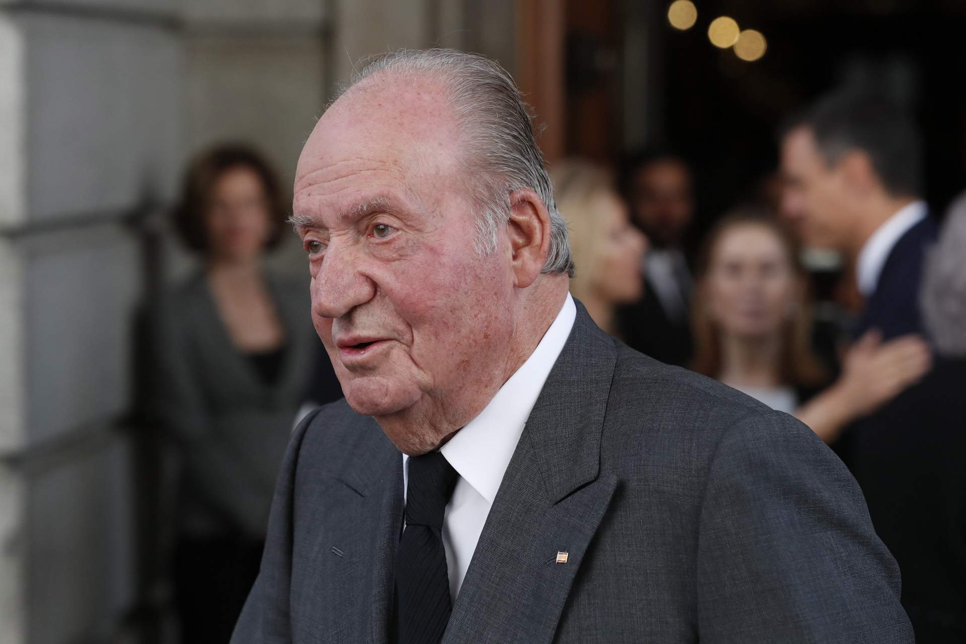 Carlos de Inglaterra humilla a Juan Carlos y lo echa del funeral: vergüenza máxima