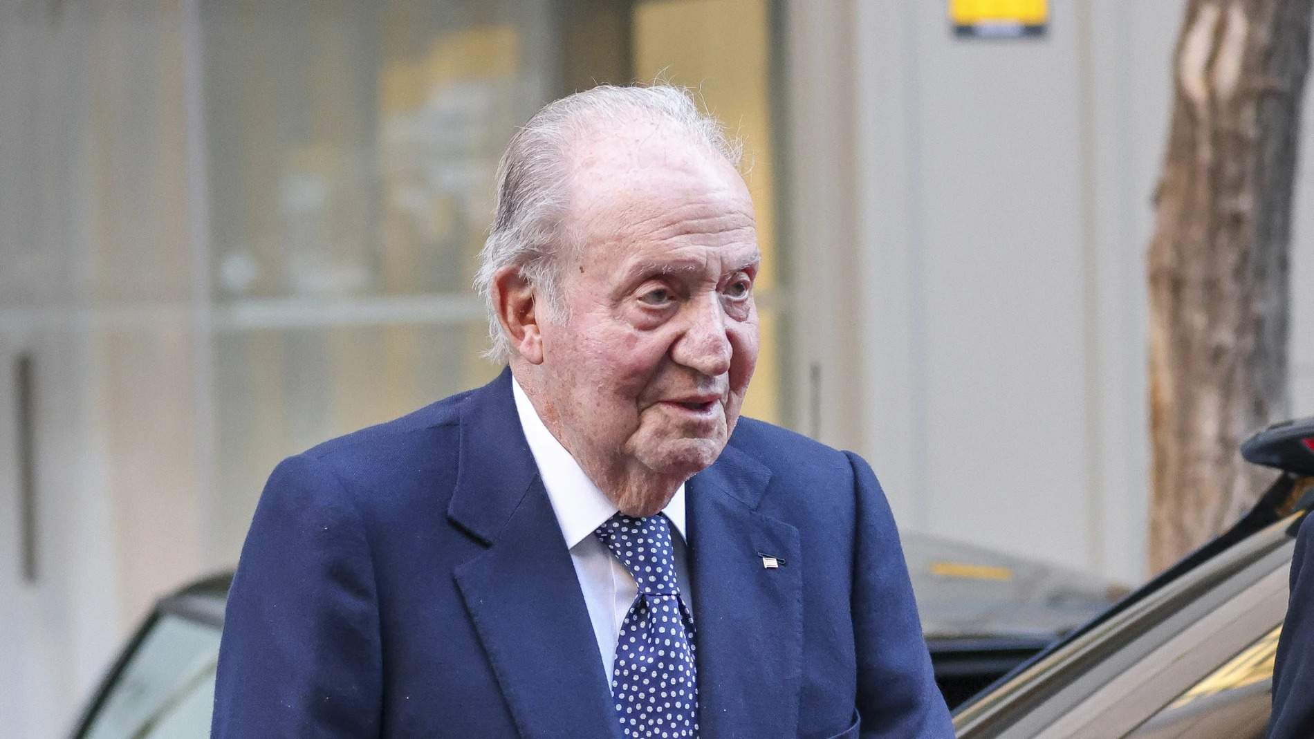 Juan Carlos I recibió 1000 millones en un banco de Suiza de su padre, Juan de Borbón