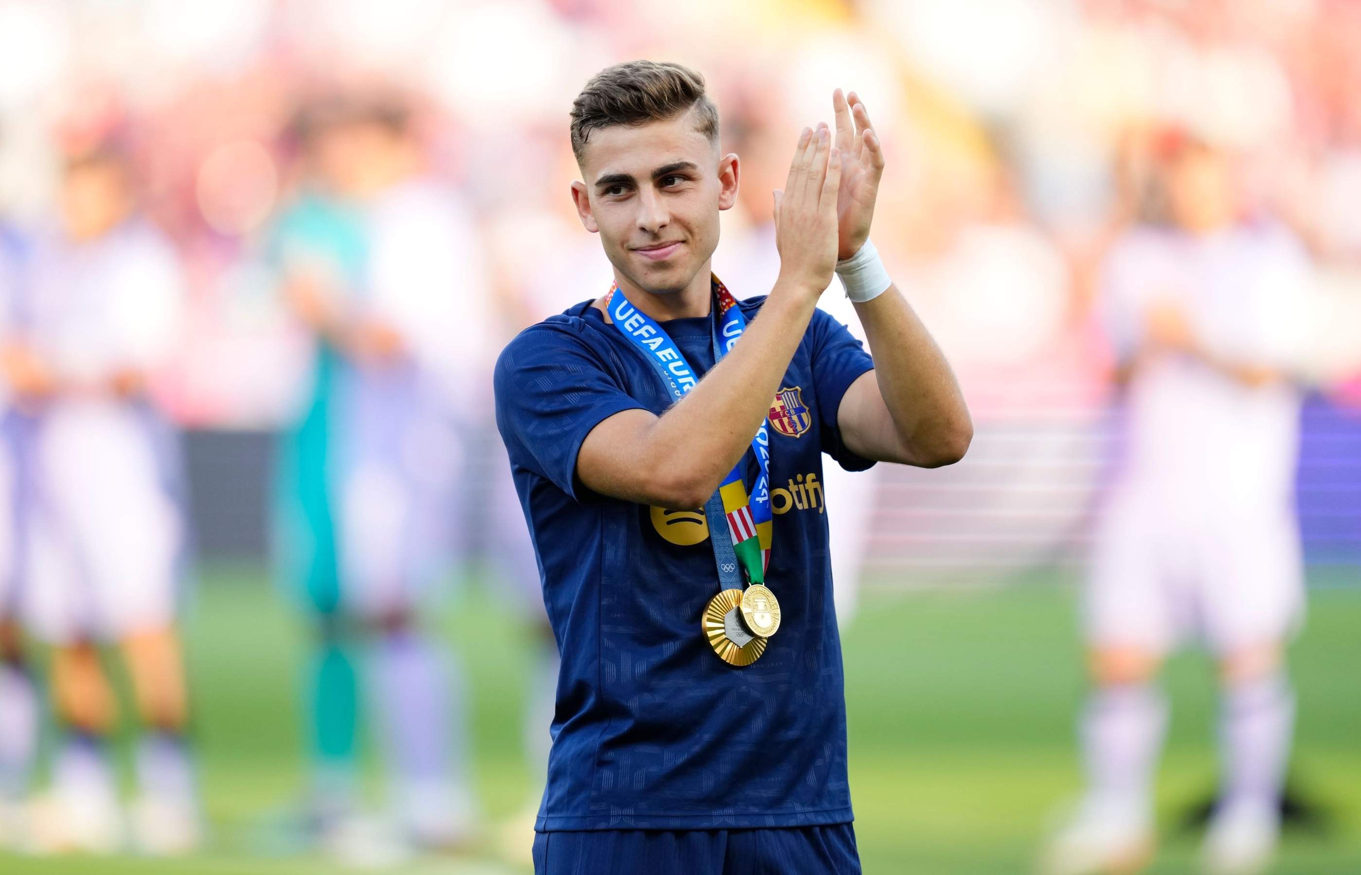 Fermín López funde la red con sus abuelos, las palabras de orgullo culé que emocionan a la afición