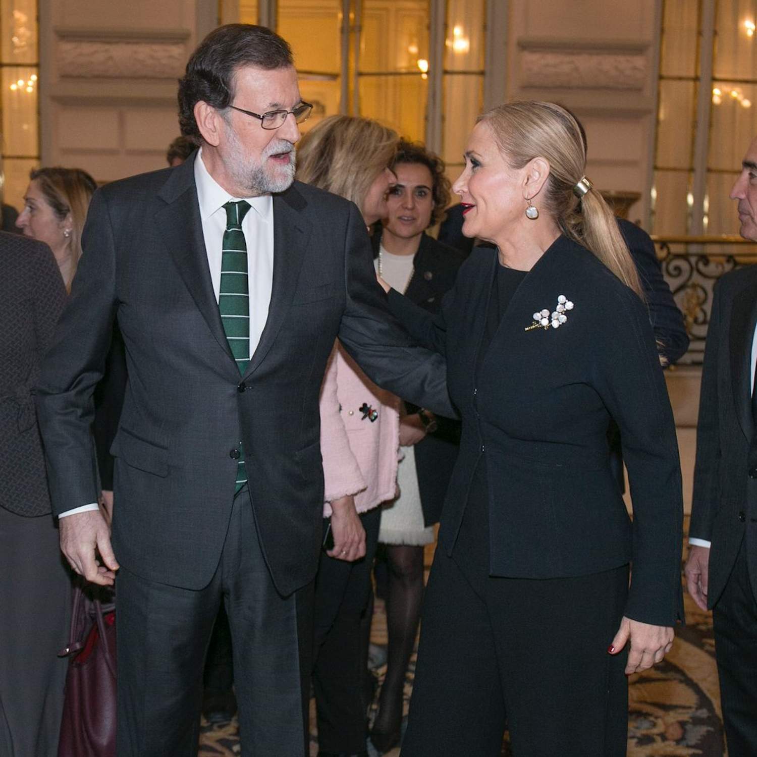 Confessió íntima de Cristina Cifuentes, què li agrada que li facin, i revela trobada picant: "¿Con Rajoy...?"