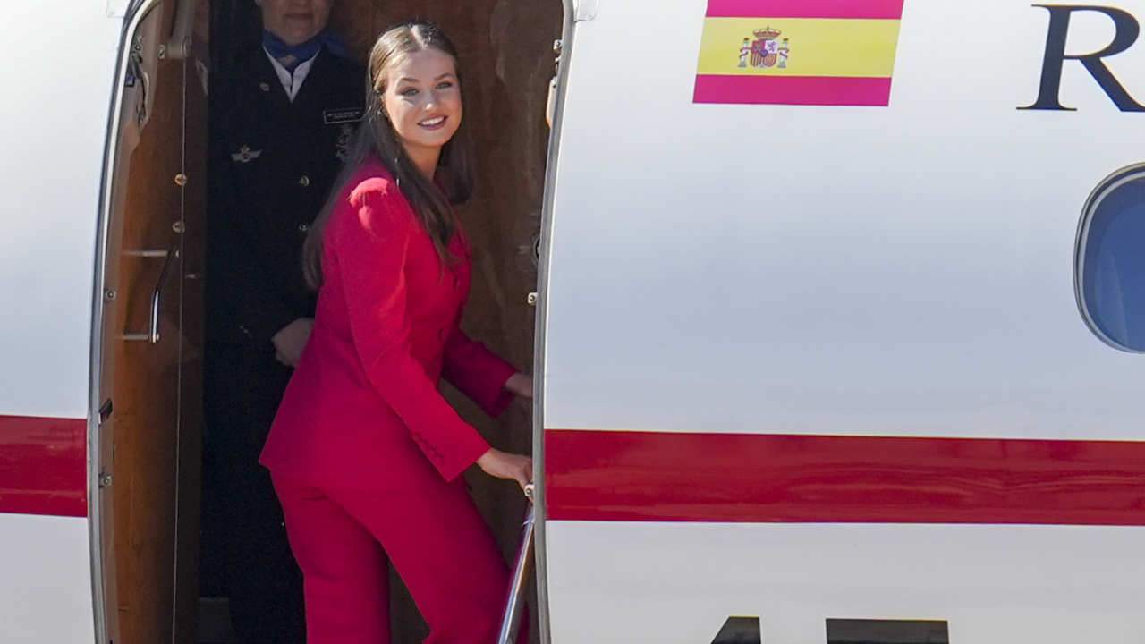 Letizia abroncó a su hija Leonor por prestarse al juego de su abuelo, Juan Carlos I