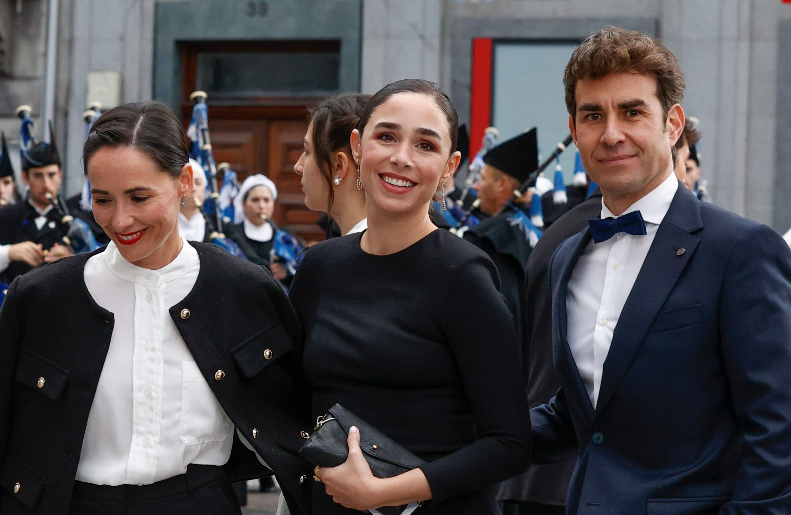 Candela Serrat felicita la seva neboda Luna per la xarxa amb una maquíssima imatge familiar