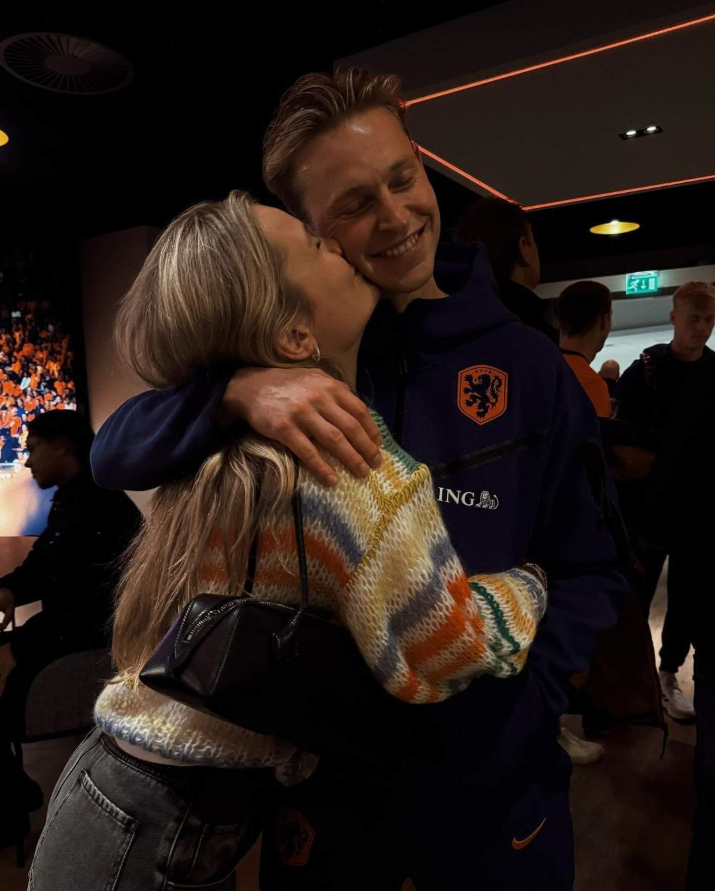 Frenkie de Jong y Mikky Kiemeney enamoran a los culés, así fue el primer aniversario de Miles