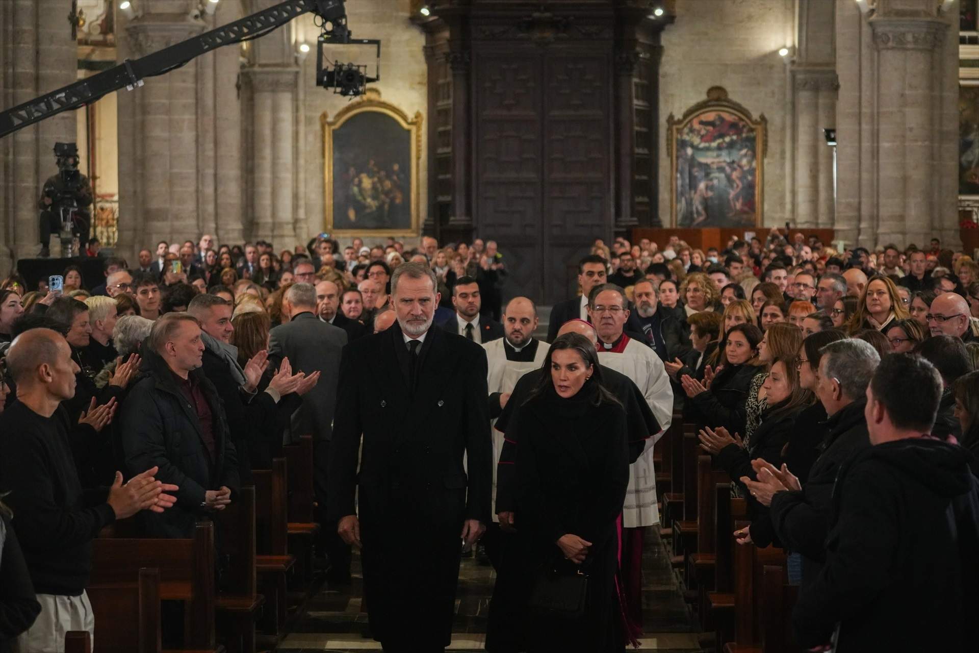 Moncloa apunta a Letizia como el cerebro de la trama en Zarzuela contra el presidente