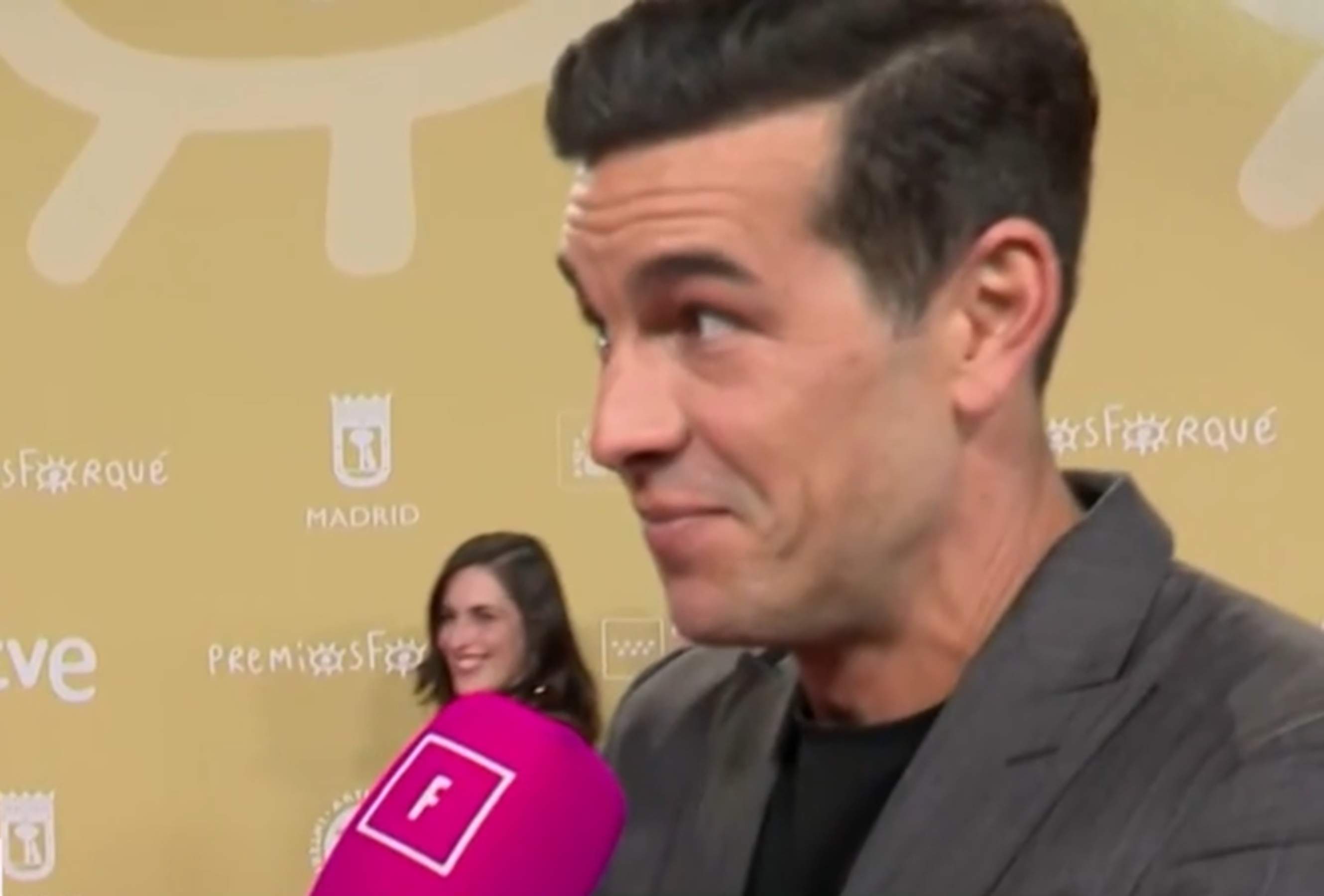 Reacció brutal de Mario Casas a les fotos d'amor del seu germà Óscar, així ha conegut la cunyada