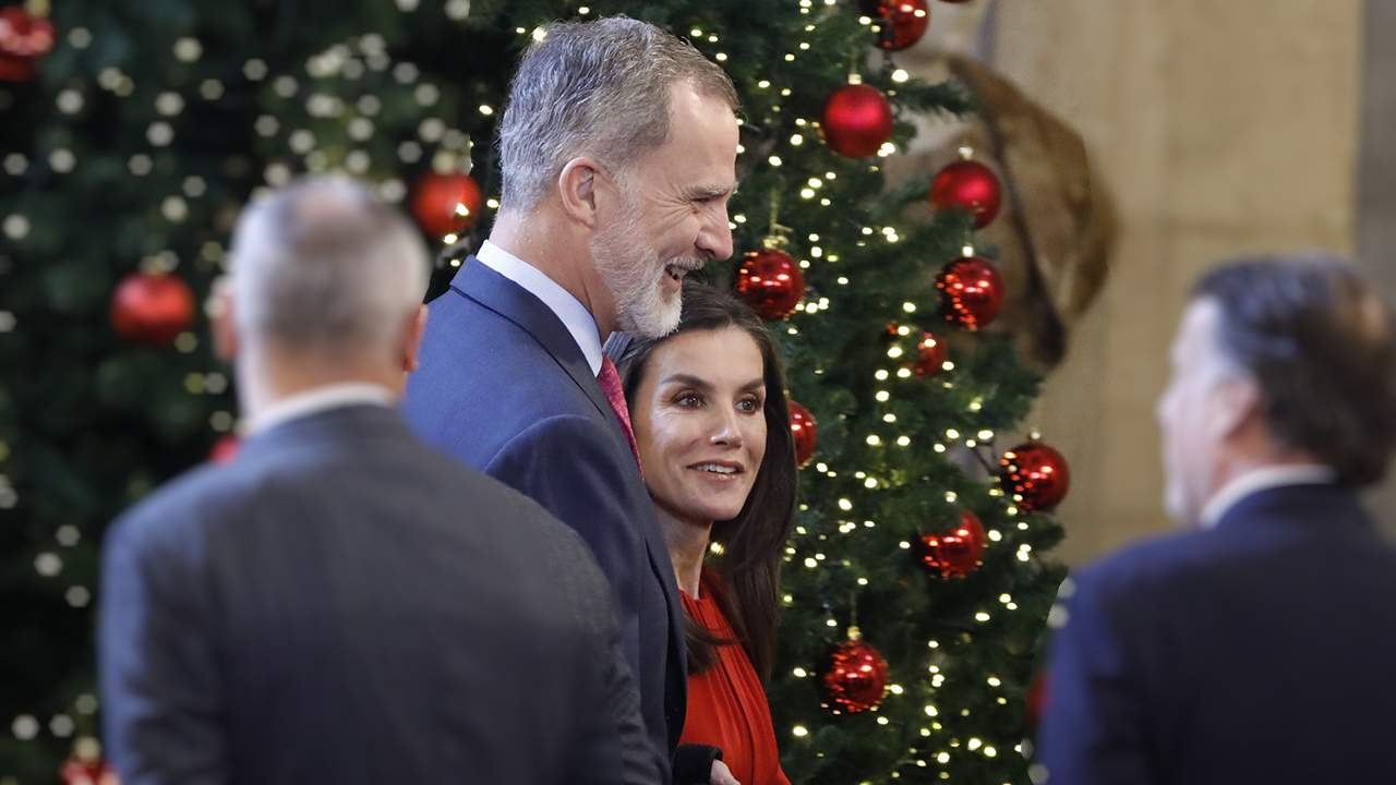 Letizia se va de fin de semana con el empresario con el que hace vida sin Felipe VI