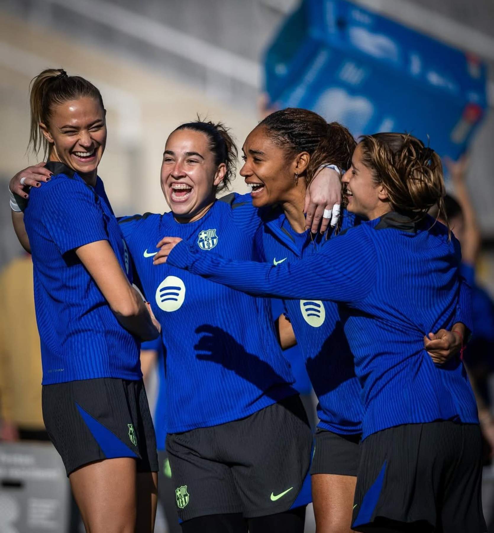 El cartell del Barça femení i el Manchester City que ha esvalotat les culers, el romanç protagonista