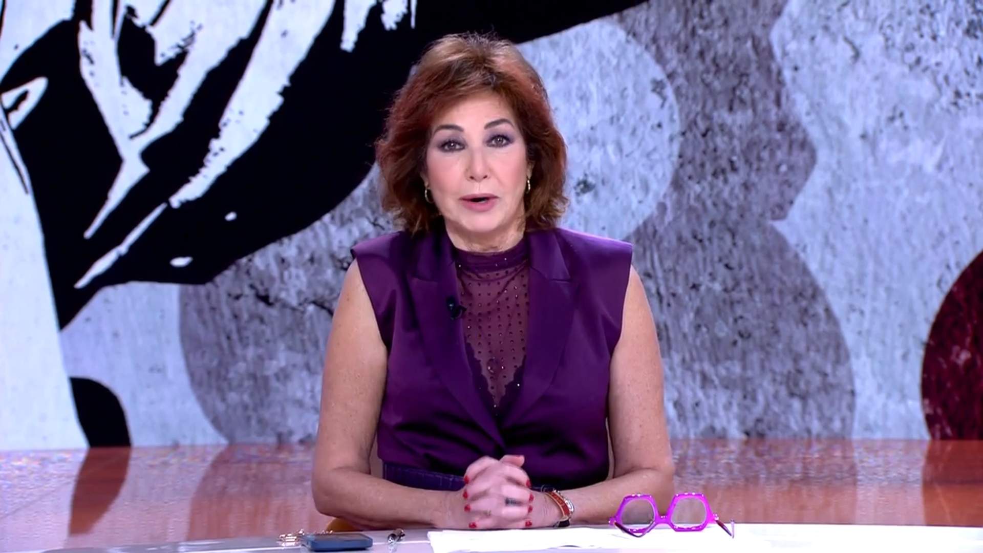 Ana Rosa Quintana s'ensorra insultant una VIP de Telecinco: "fea y comep*llas"