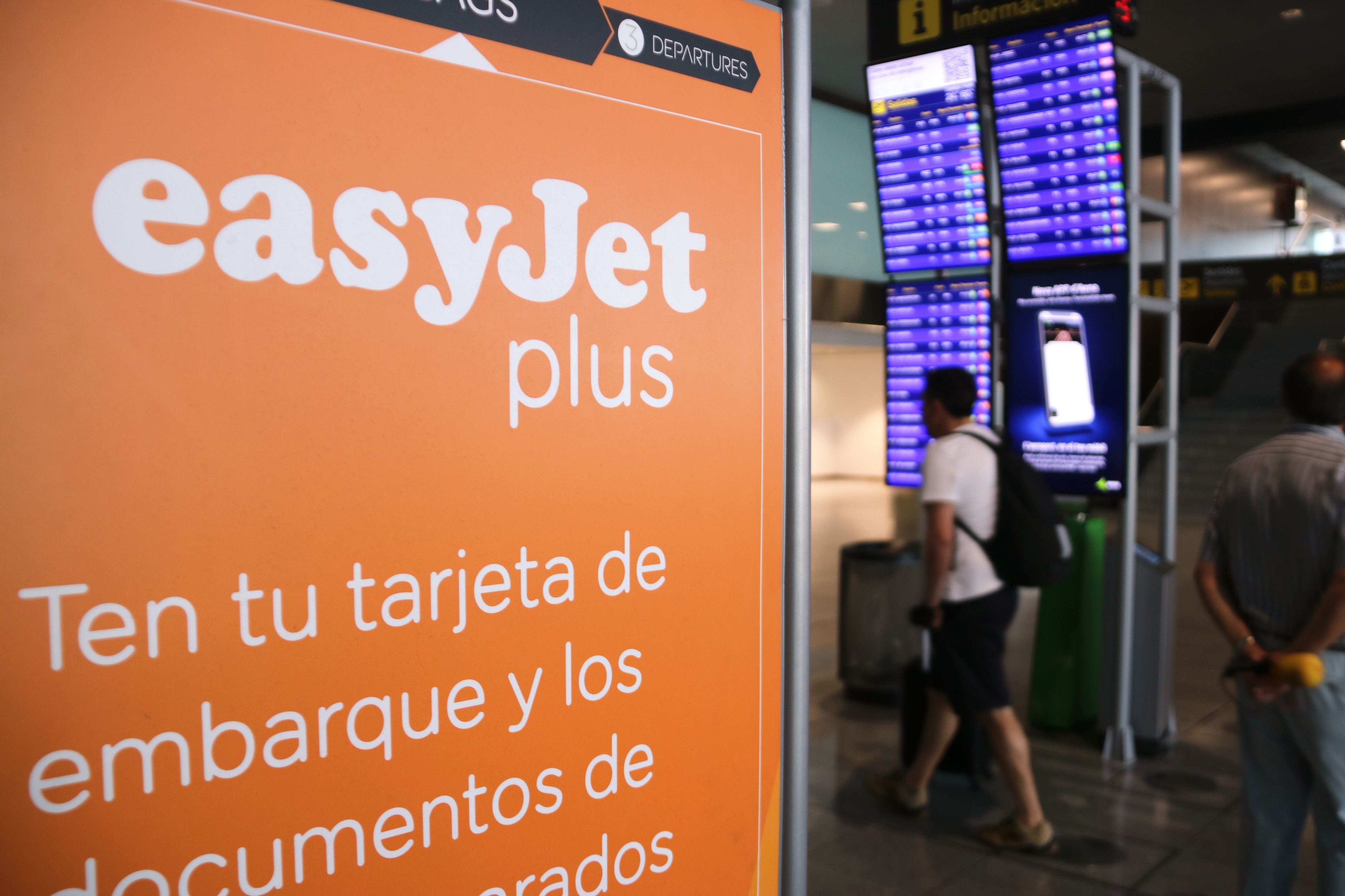 L'aerolínia easyJet anuncia 5 noves rutes entre Espanya i el Regne Unit