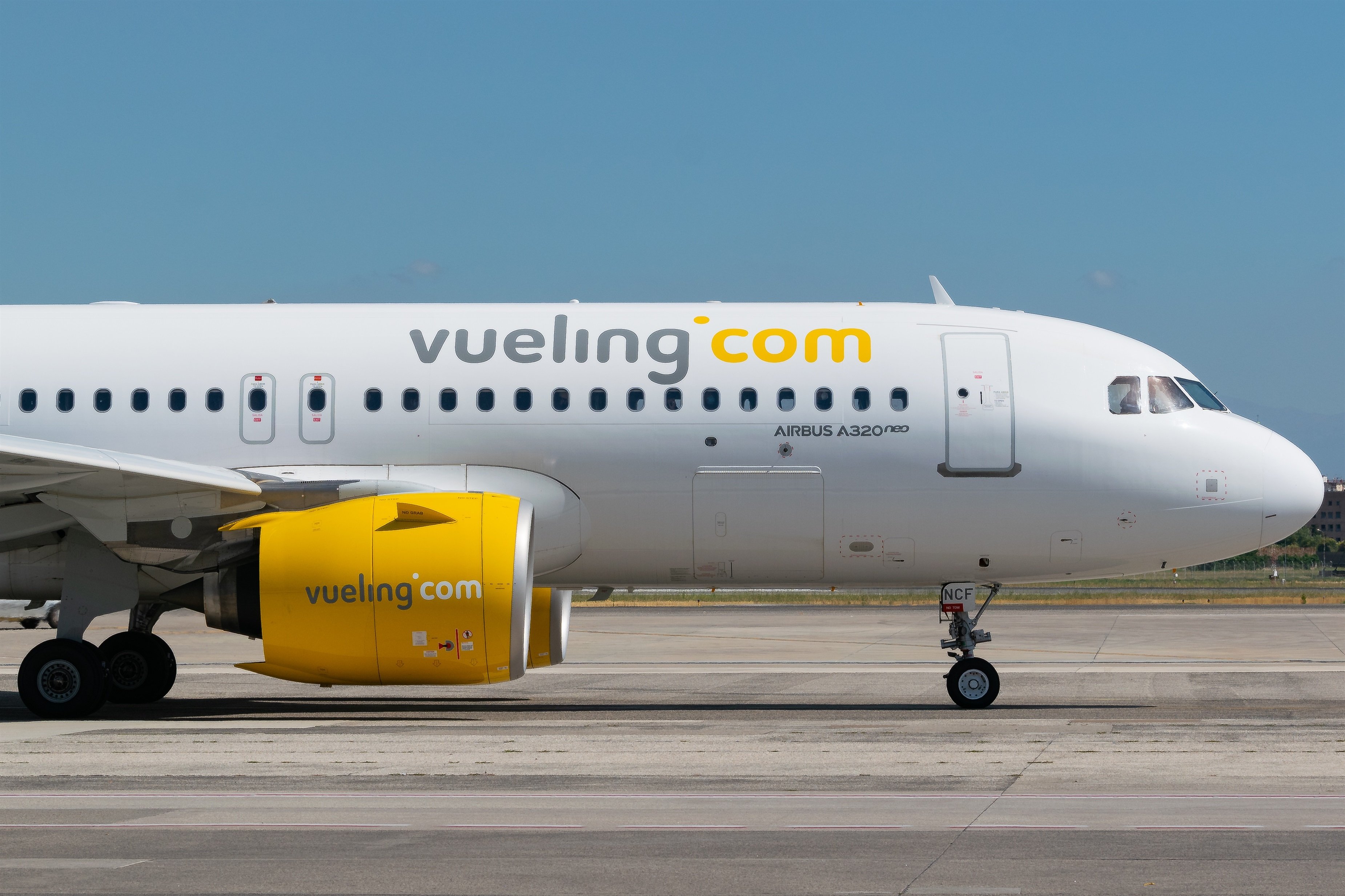 Los tripulantes de cabina de Vueling, tras meses negociando, pactan una subida salarial del 4,5%