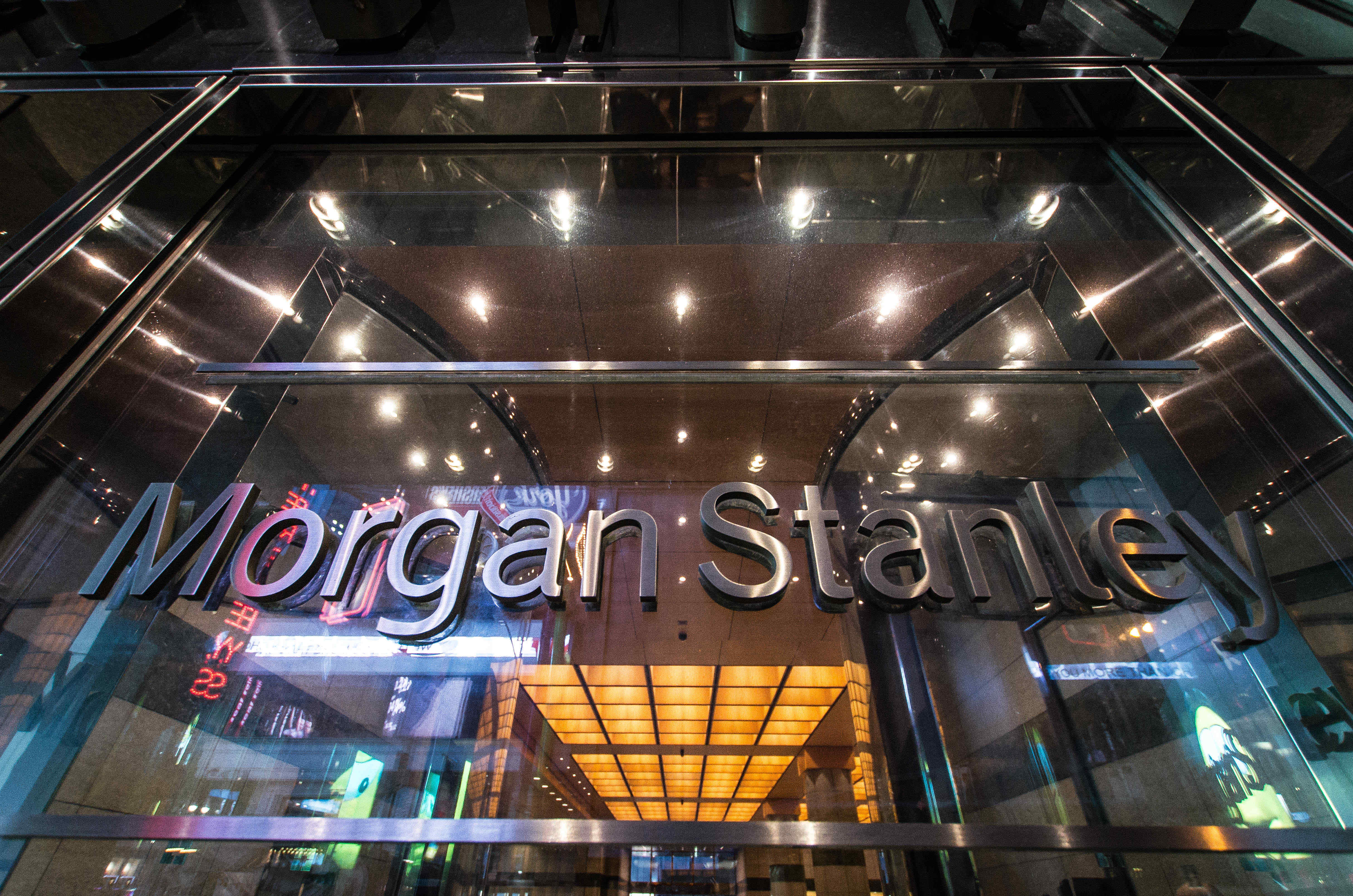 Morgan Stanley tiene previsto recortar 3.000 puestos de trabajo más
