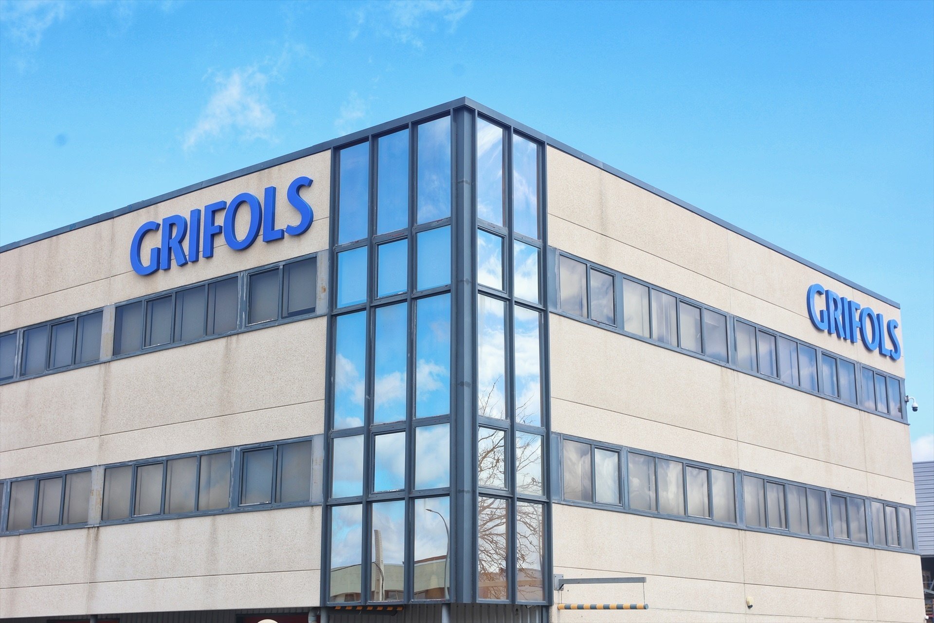 Grifols creix al Canadà amb l'obertura de nous centres de recol·lecció de plasma