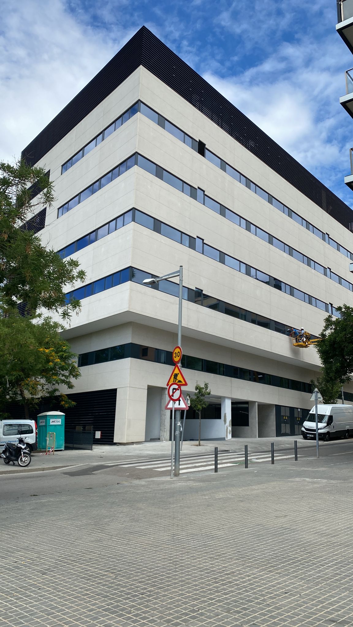 El hospital Quirón de Badalona se inaugura con una inversión de 40M y 400 trabajadores