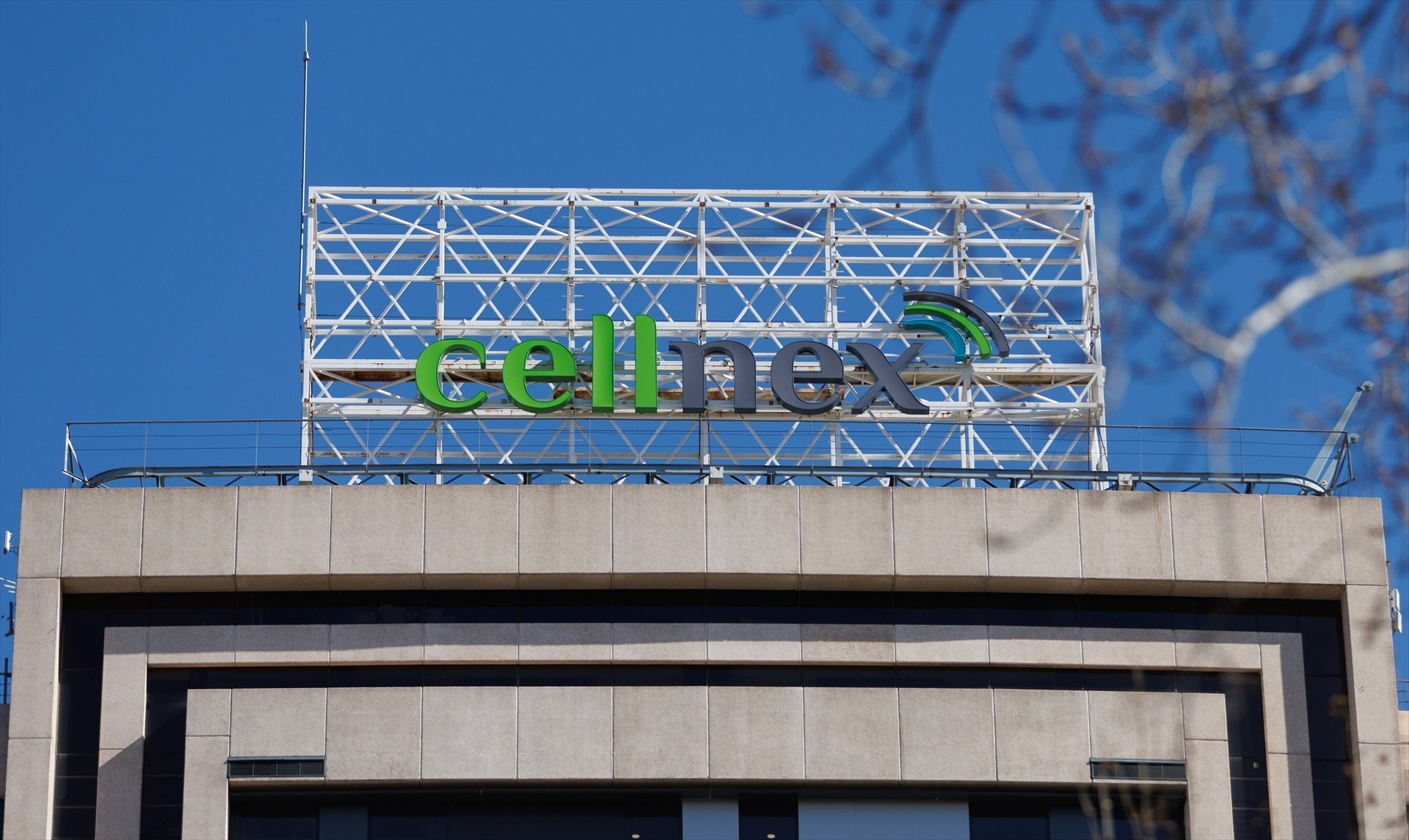 Cellnex perd 193 milions d'euros per l'augment d'amortitzacions i costos