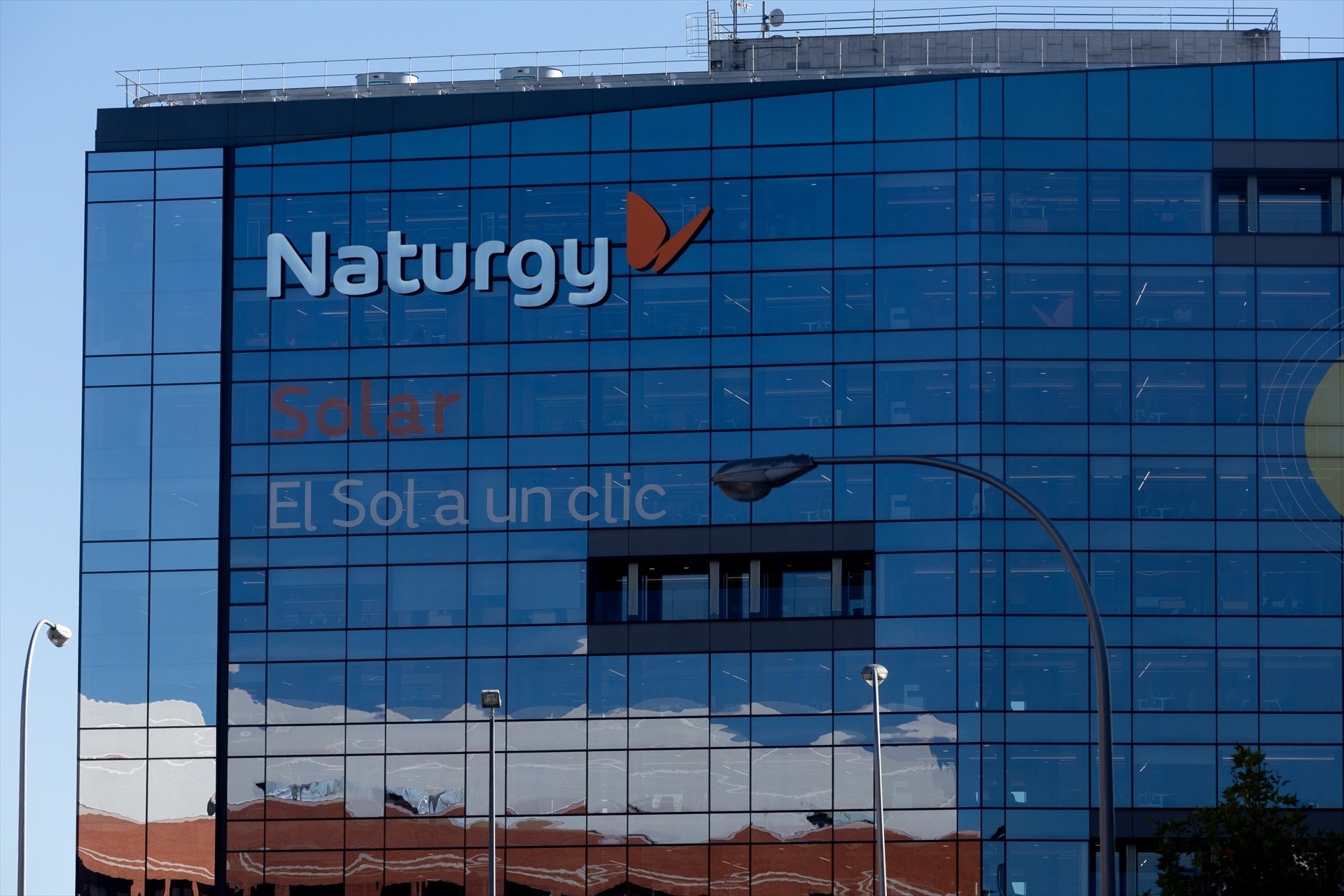 IFM sigue ganando posiciones en Naturgy y alcanza el 14,5% del capital