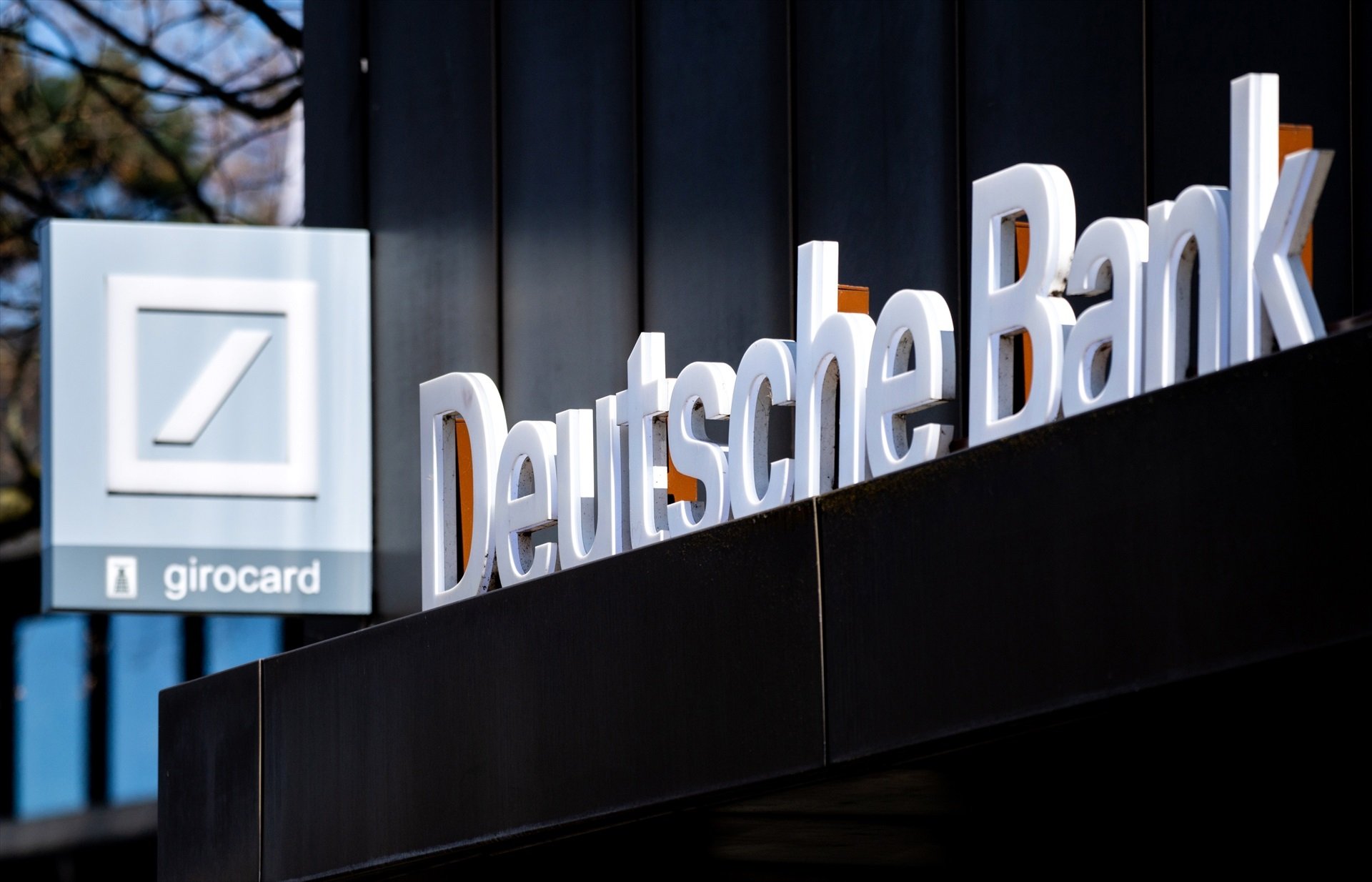 Deutsche Bank guanya 1.921 milions d'euros fins al juny, un 9 % menys