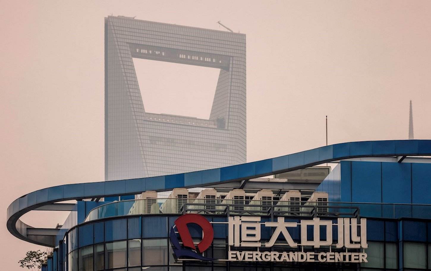 Mal momento para las inmobiliarias en China: Evergrande se declara en bancarrota en EE. UU.