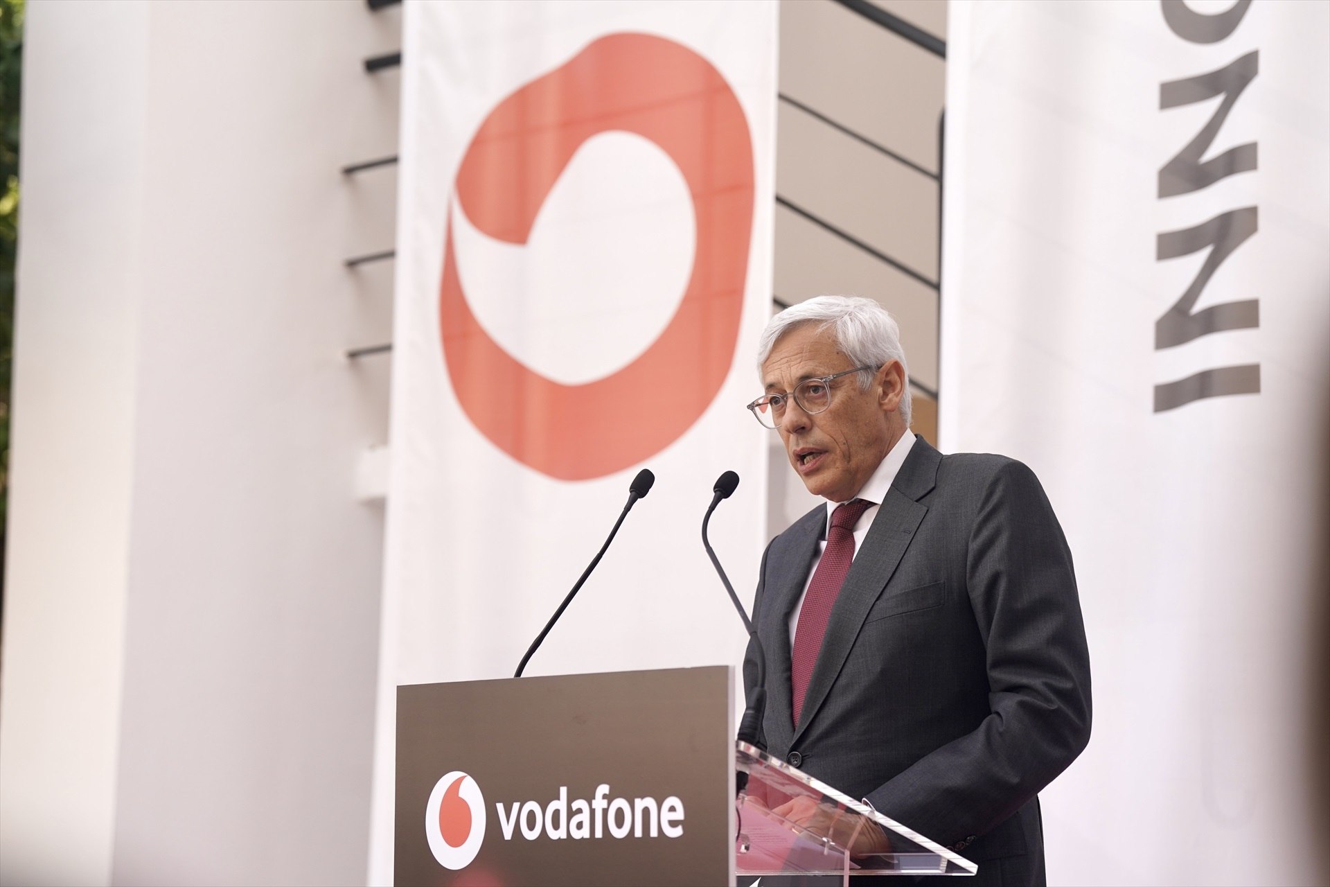 Zegona ultima la compra de al menos la mitad de Vodafone España por 5.000 millones de euros
