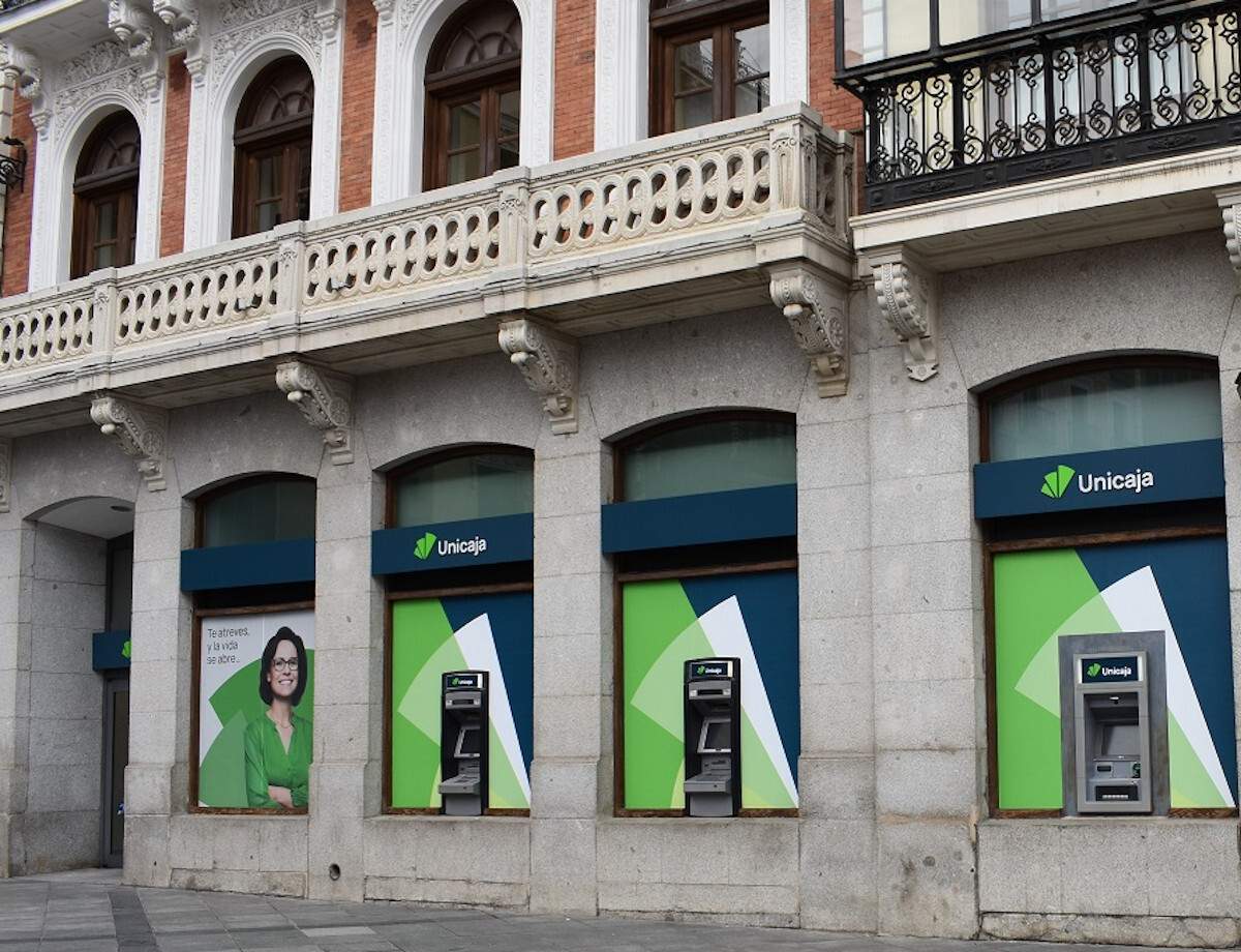 Unicaja mejora su oferta y da hasta 620 euros a clientes con nómina