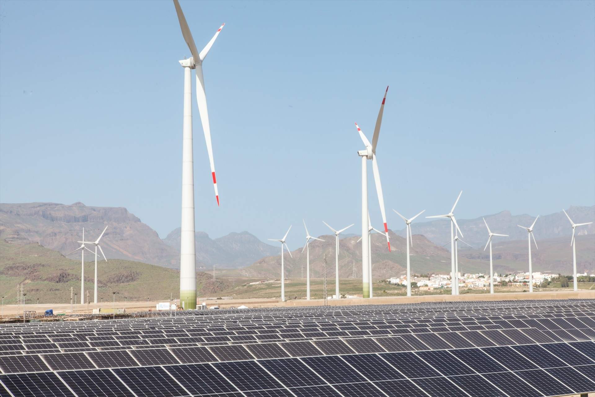Espanya augmenta un 69% la llum renovable en 5 anys, millor rendiment europeu després d'Alemanya