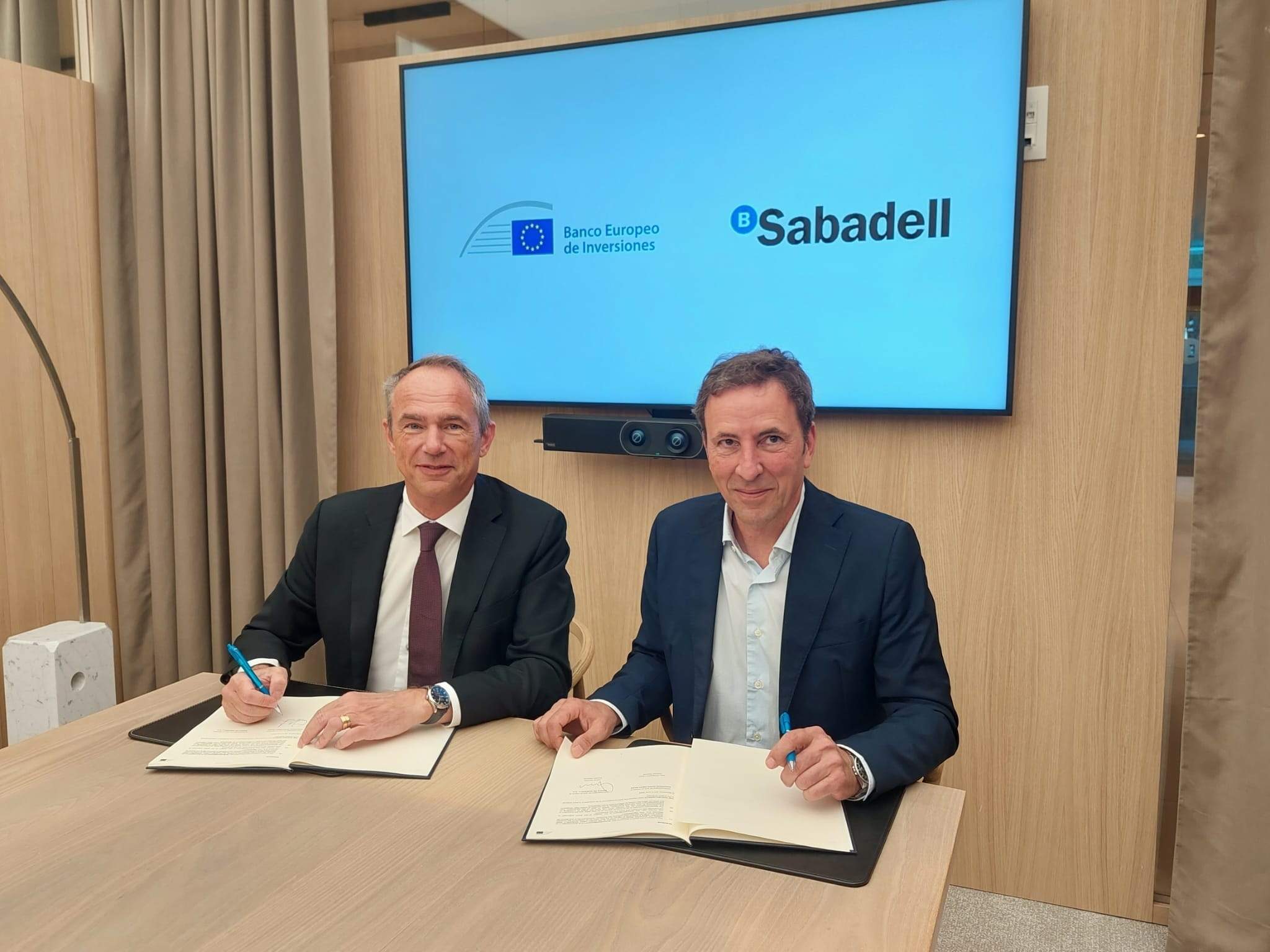 Sabadell y el BEI ofertarán a las pymes 400 millones en créditos