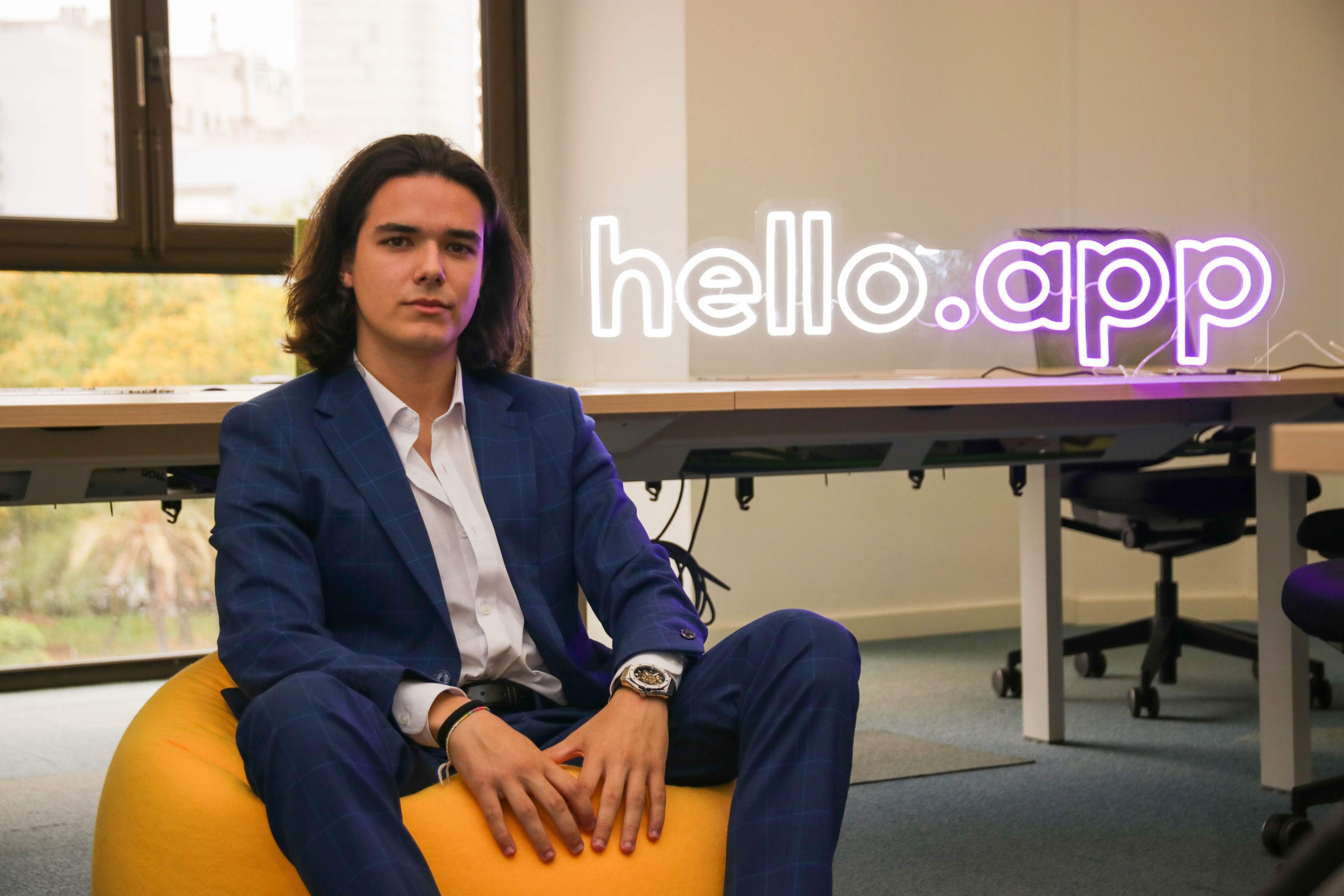 Hello.app, la start-up que paga a canvi d'espai al mòbil, tanca una ronda de 500.000 euros